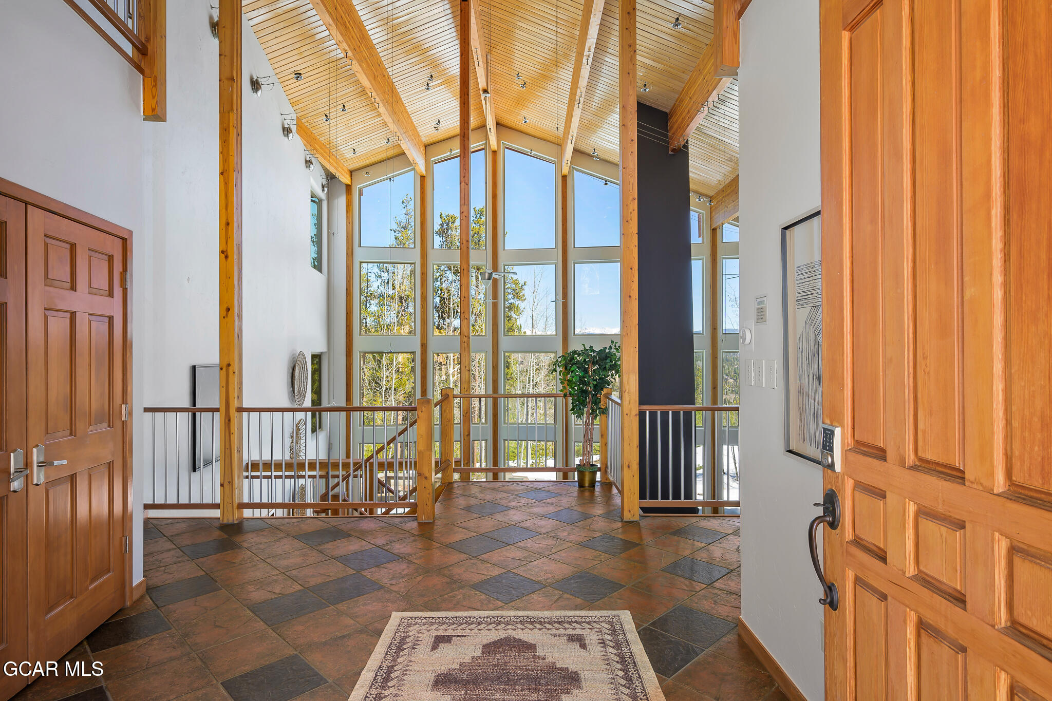 2940 Golf Course Circle