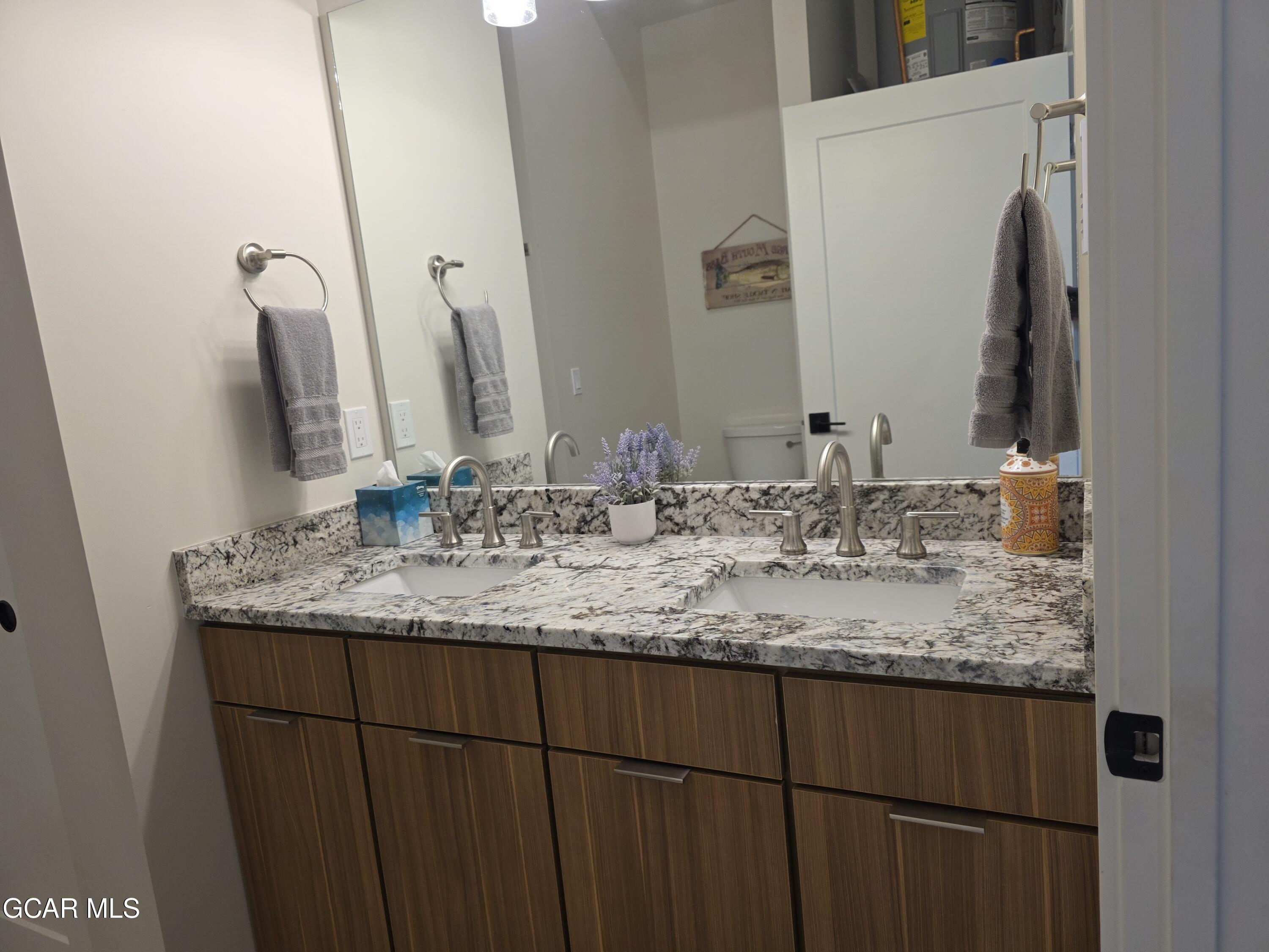 824 GRAND Avenue 115
