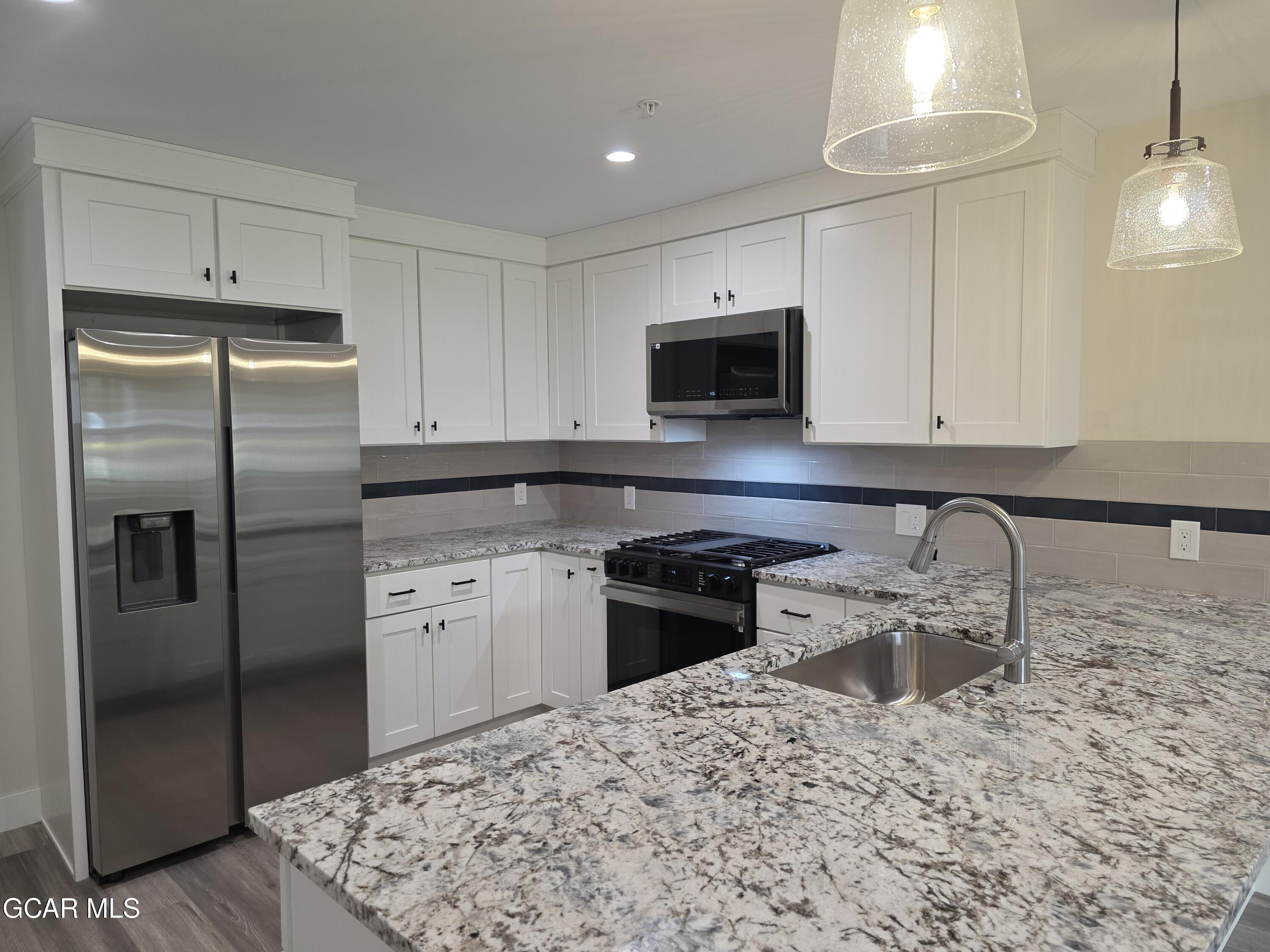 505 GRAND Avenue 103