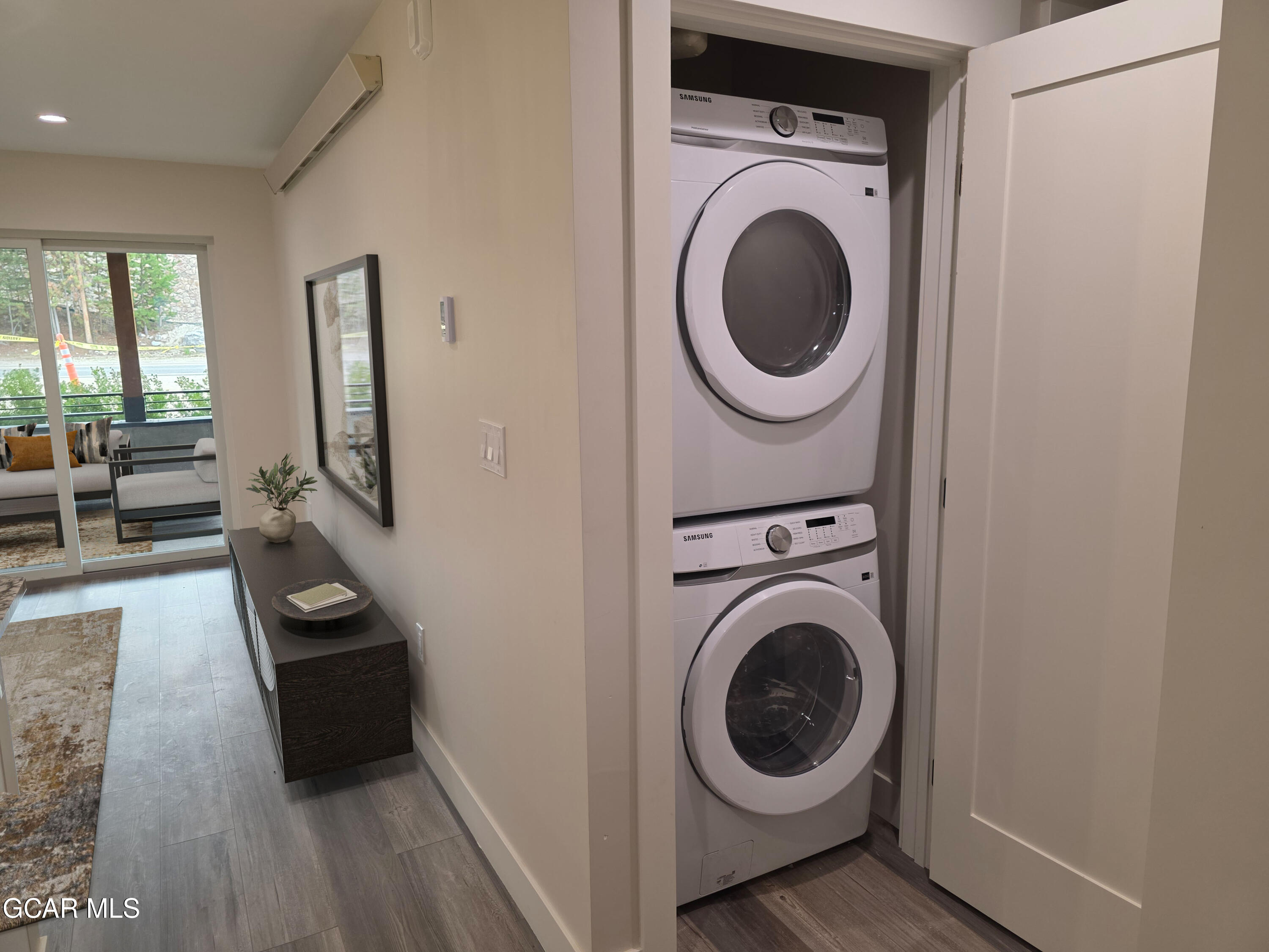 505 GRAND Avenue 103