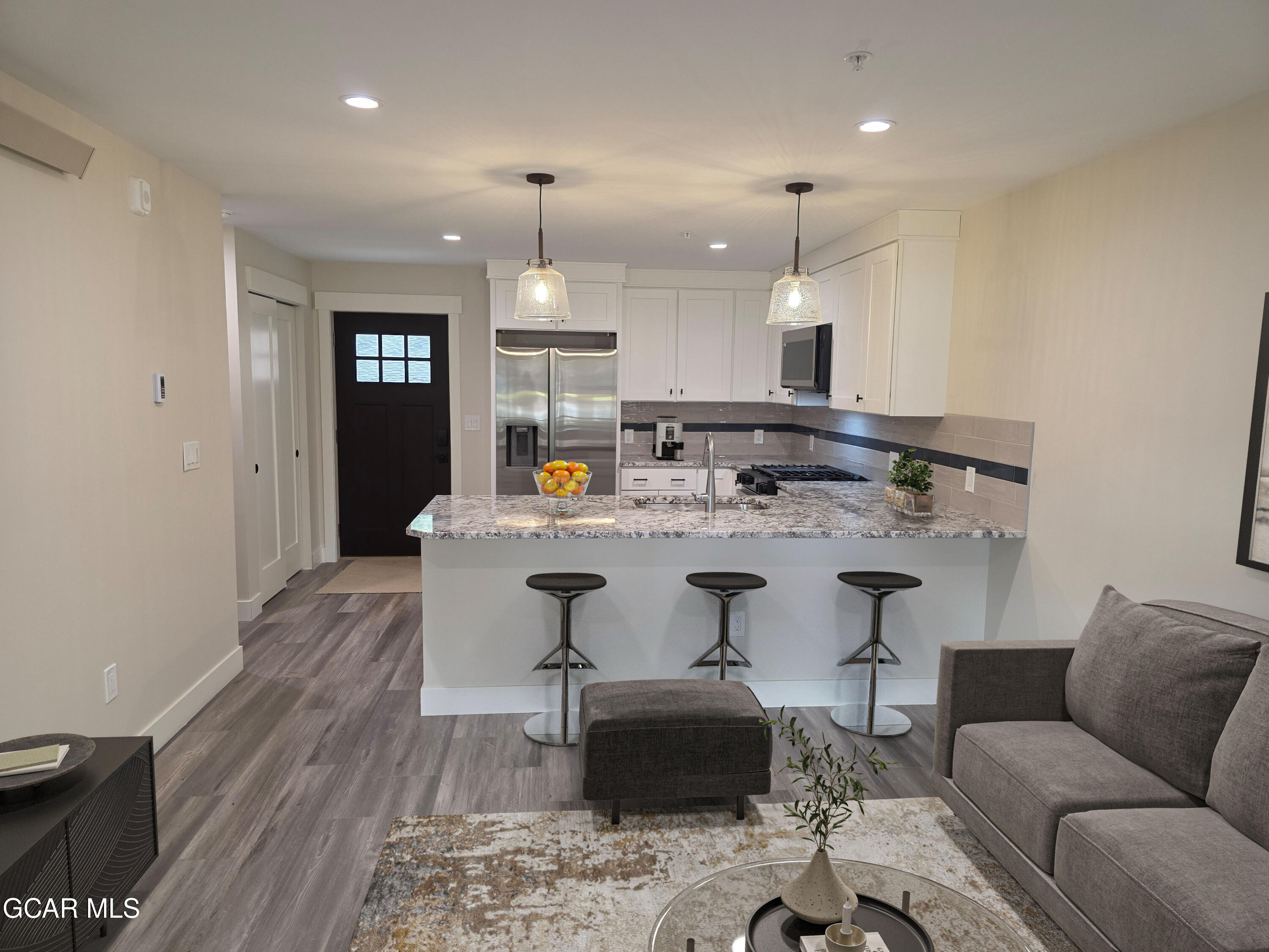 505 GRAND Avenue 103