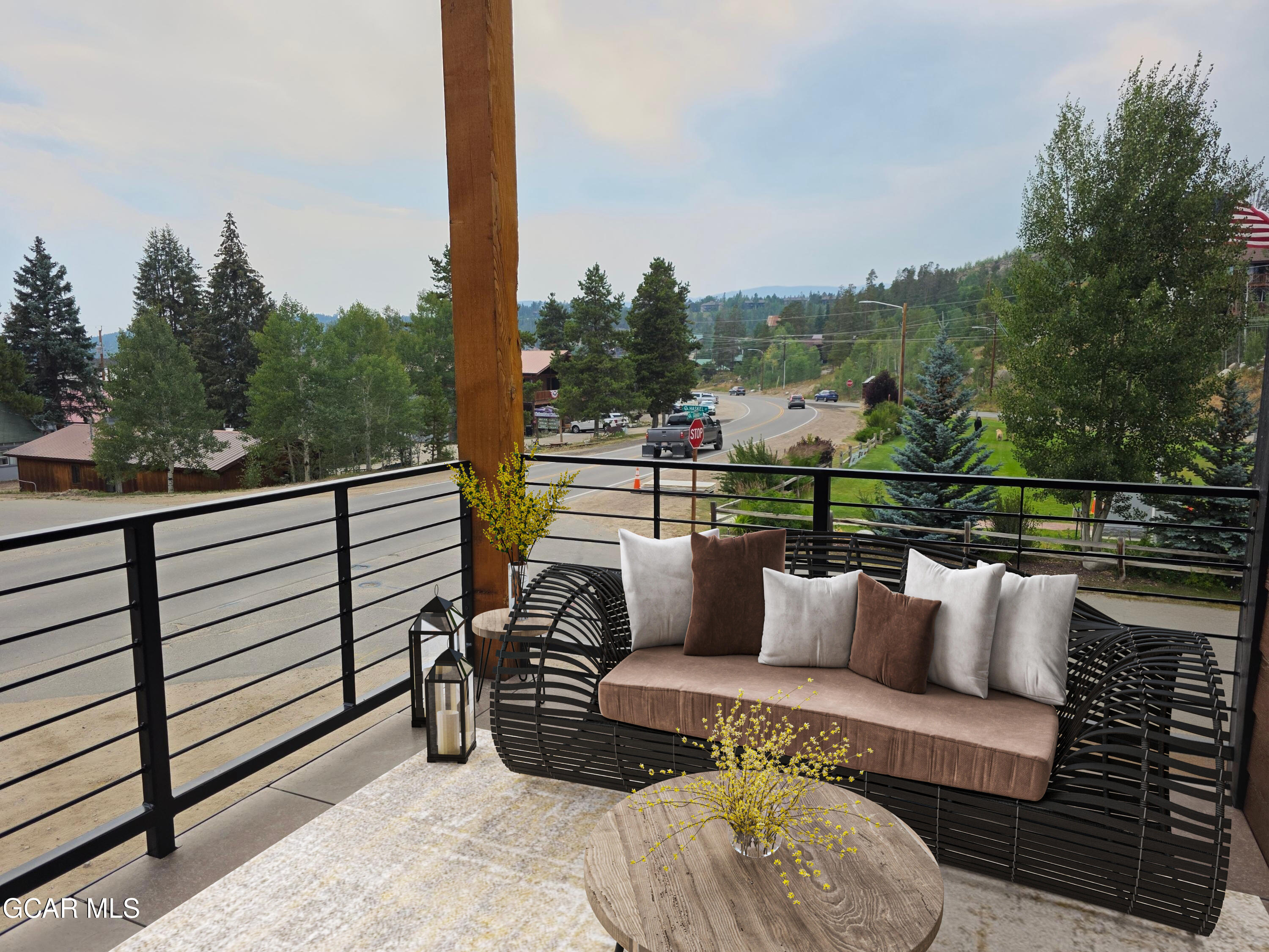 505 GRAND Avenue 202