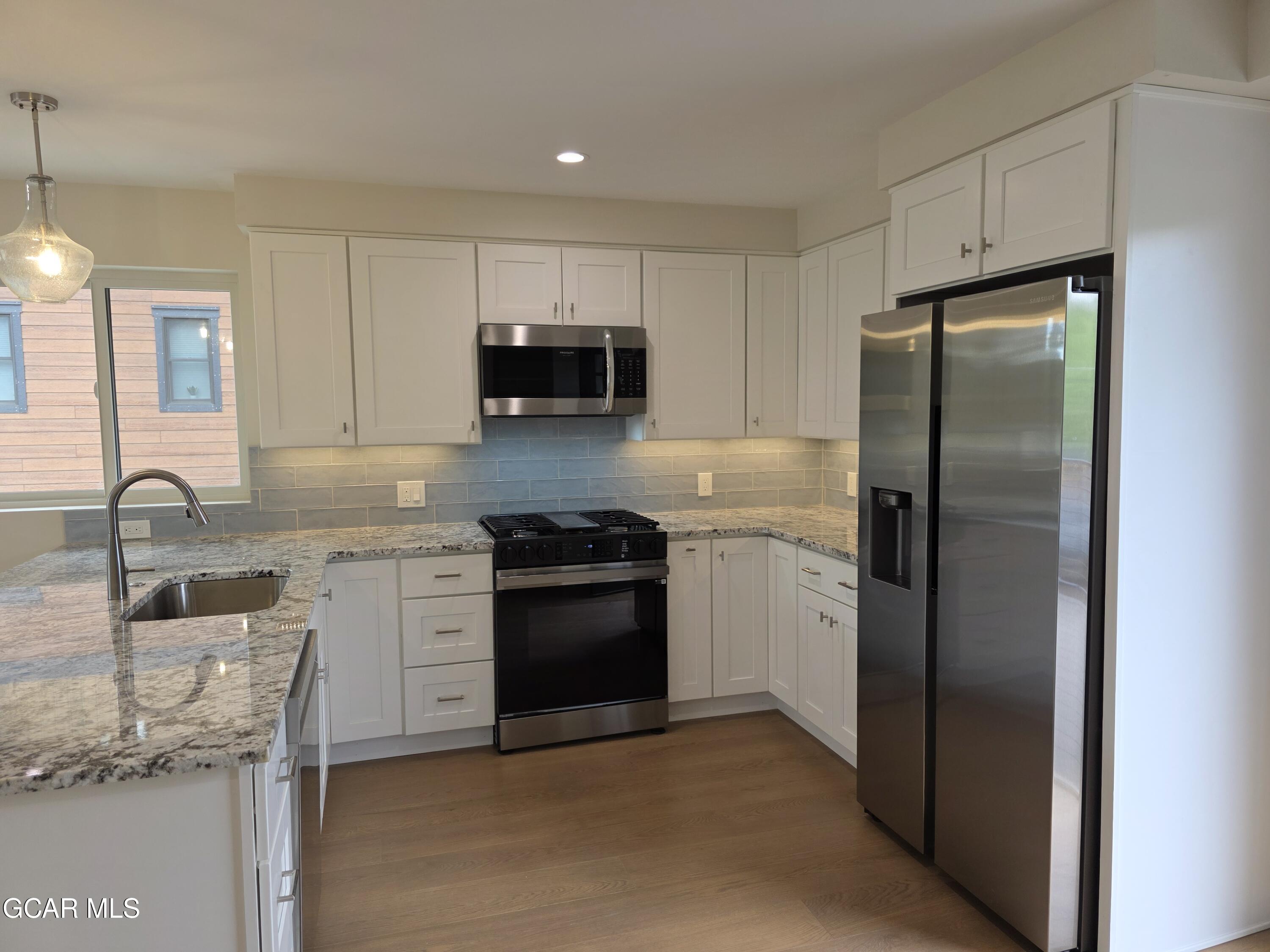 505 GRAND Avenue 206