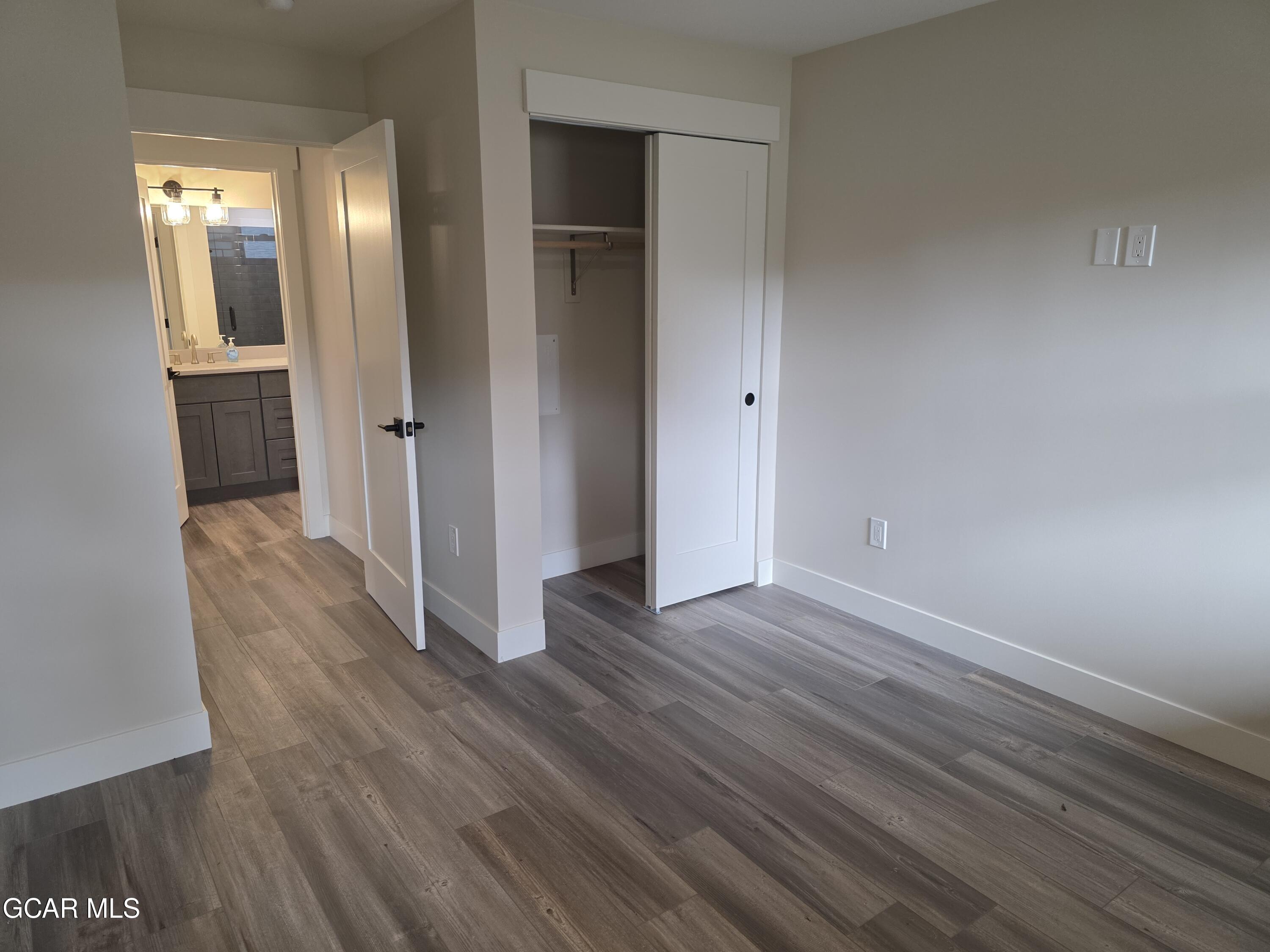 505 GRAND Avenue 102