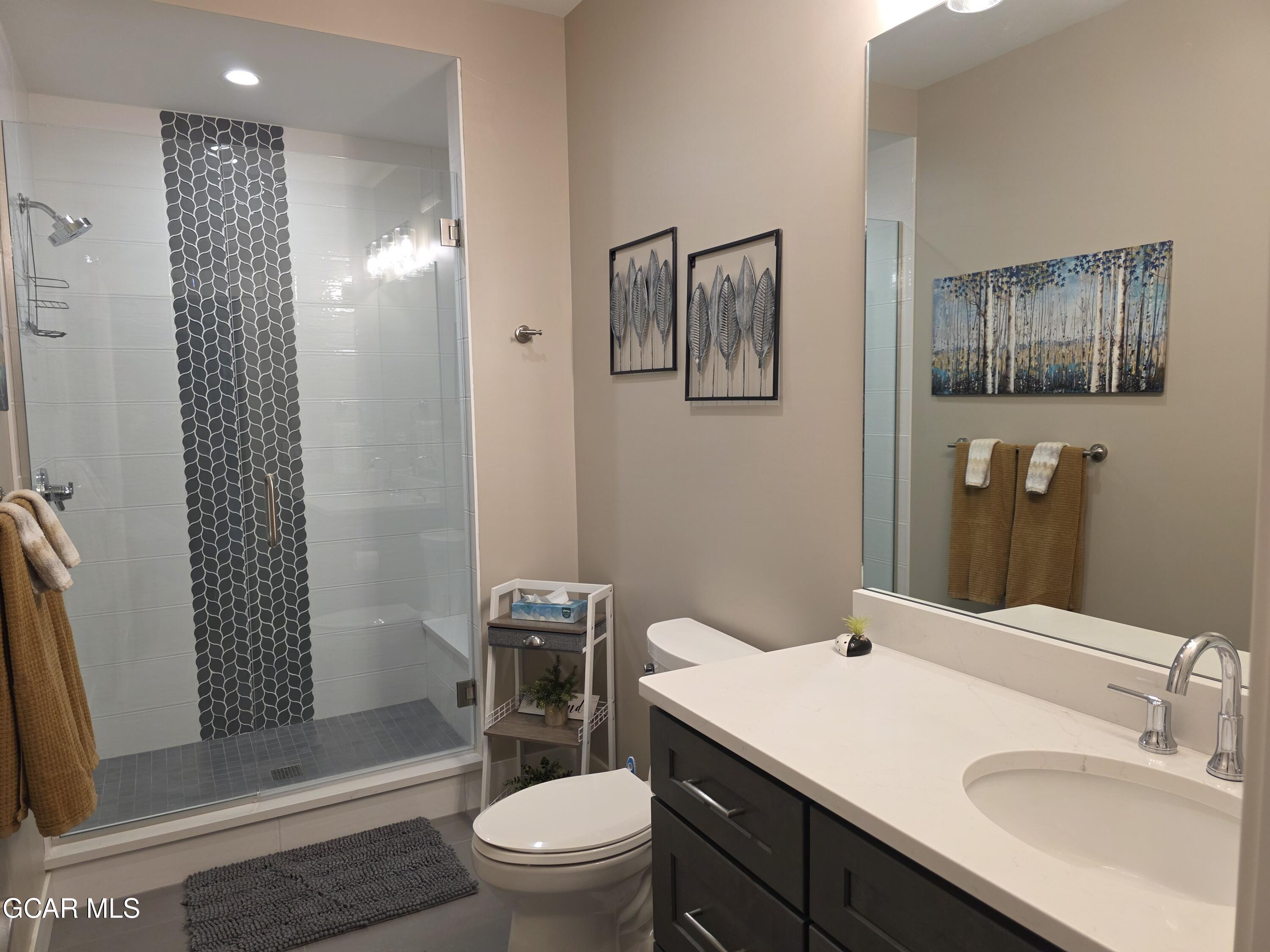 828 GRAND Avenue 208
