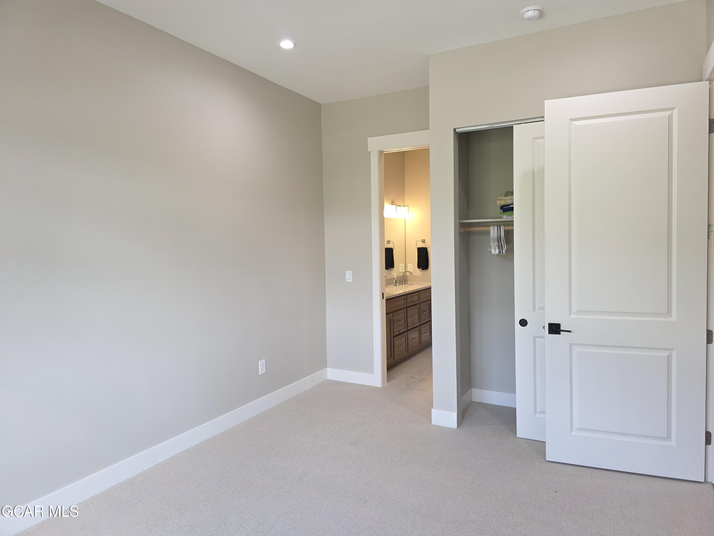 505 GRAND Avenue 204