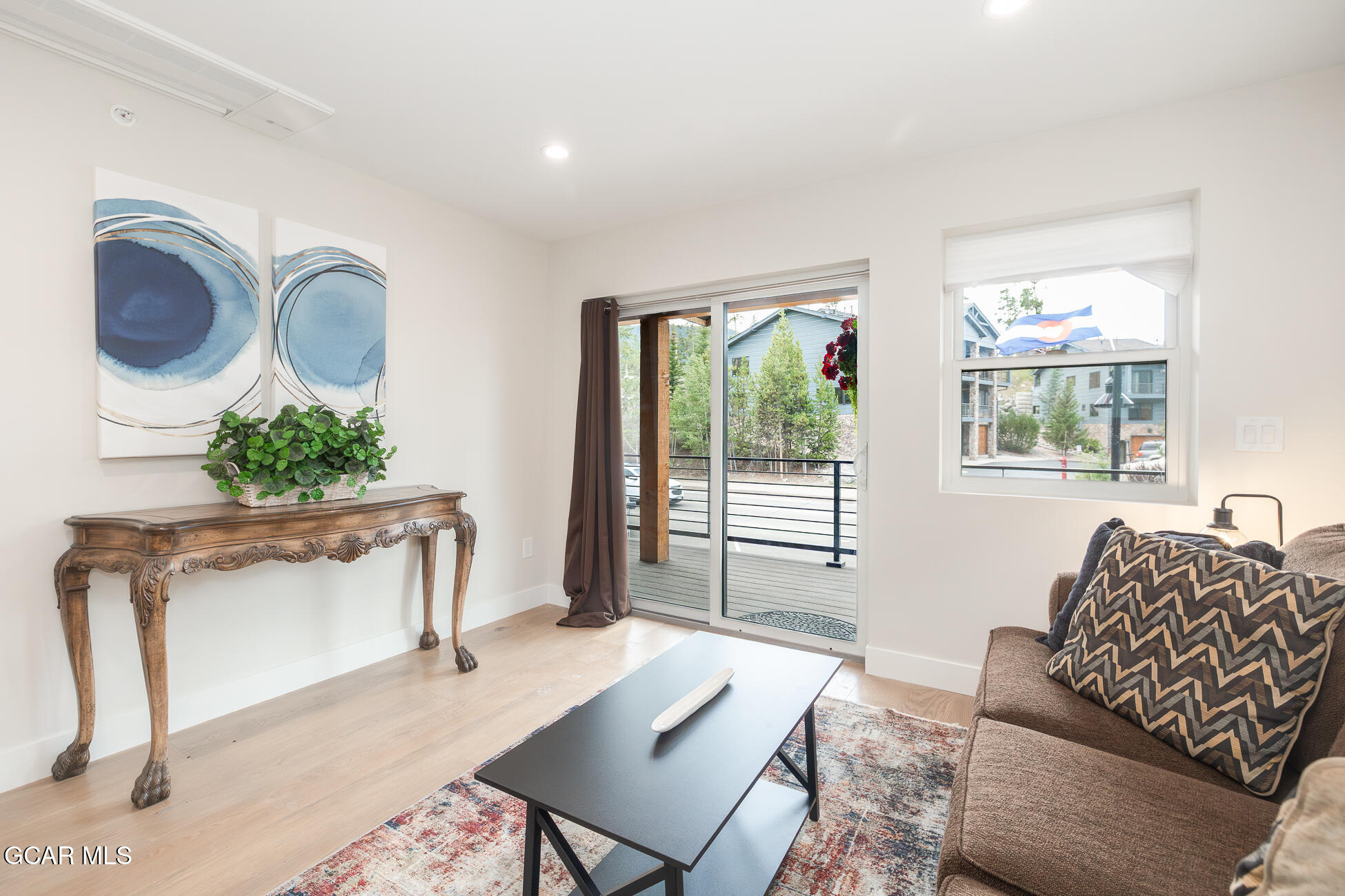505 GRAND Avenue 206