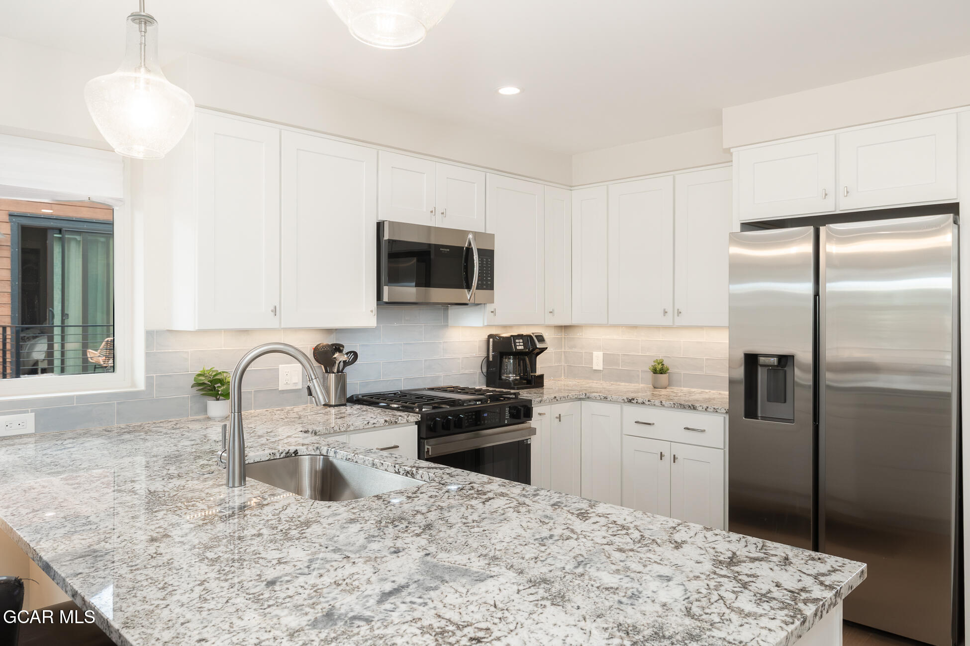 505 GRAND Avenue 206