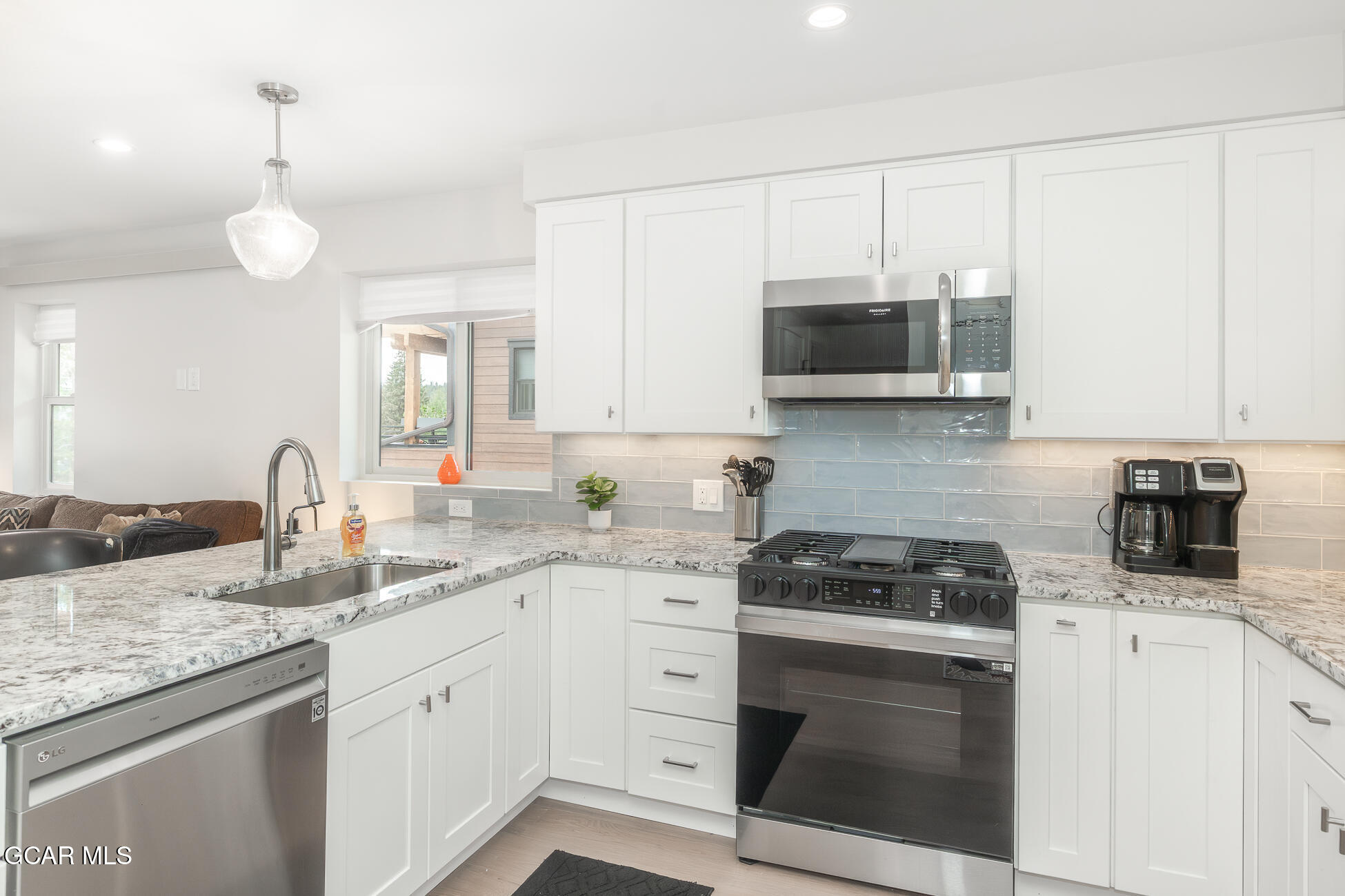 505 GRAND Avenue 206