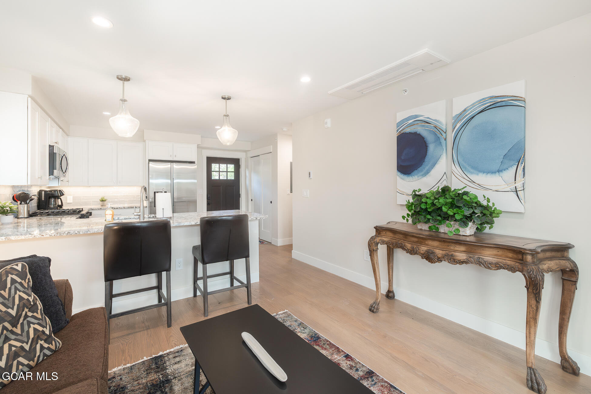 505 GRAND Avenue 206