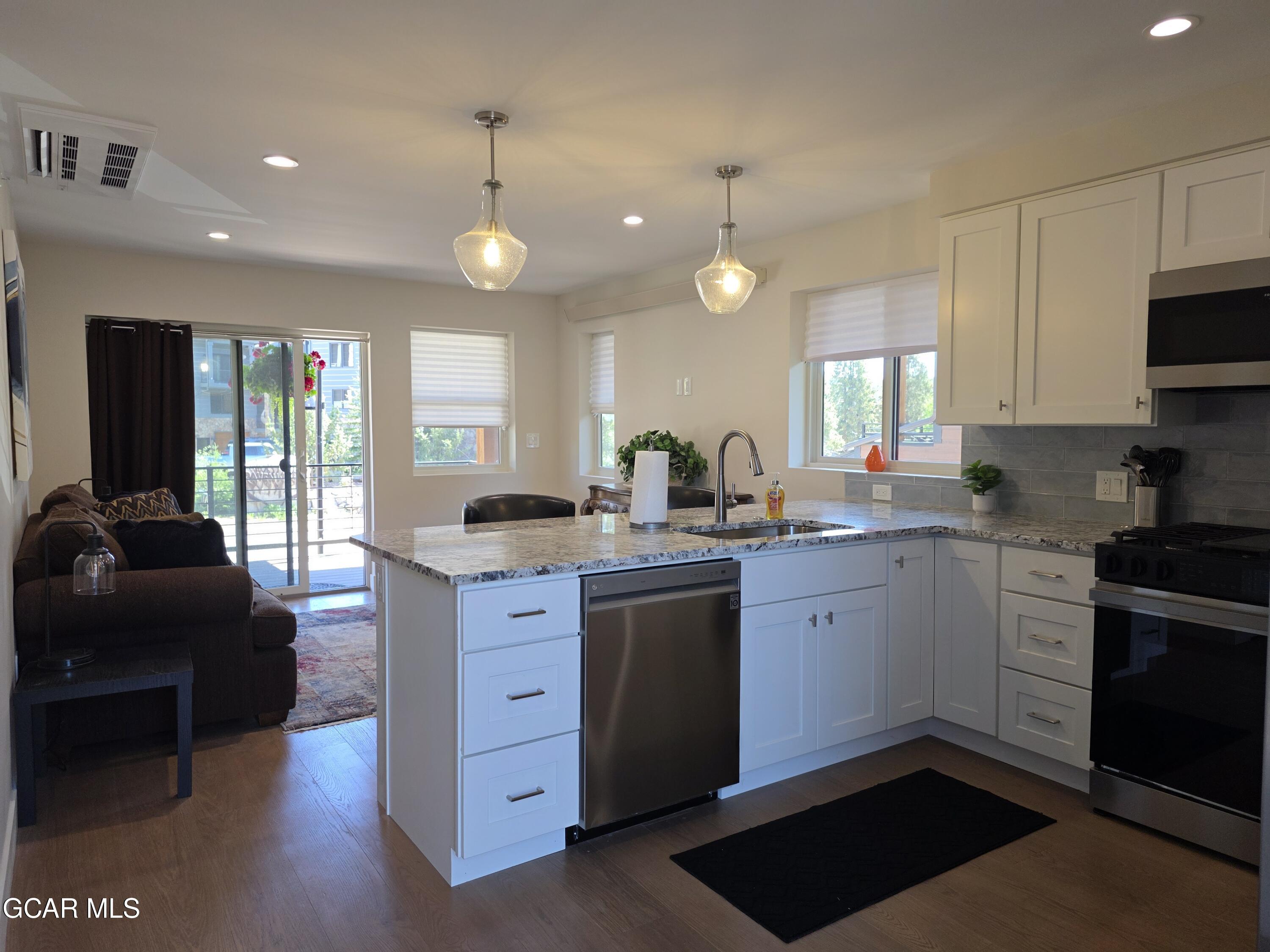 505 GRAND Avenue 206