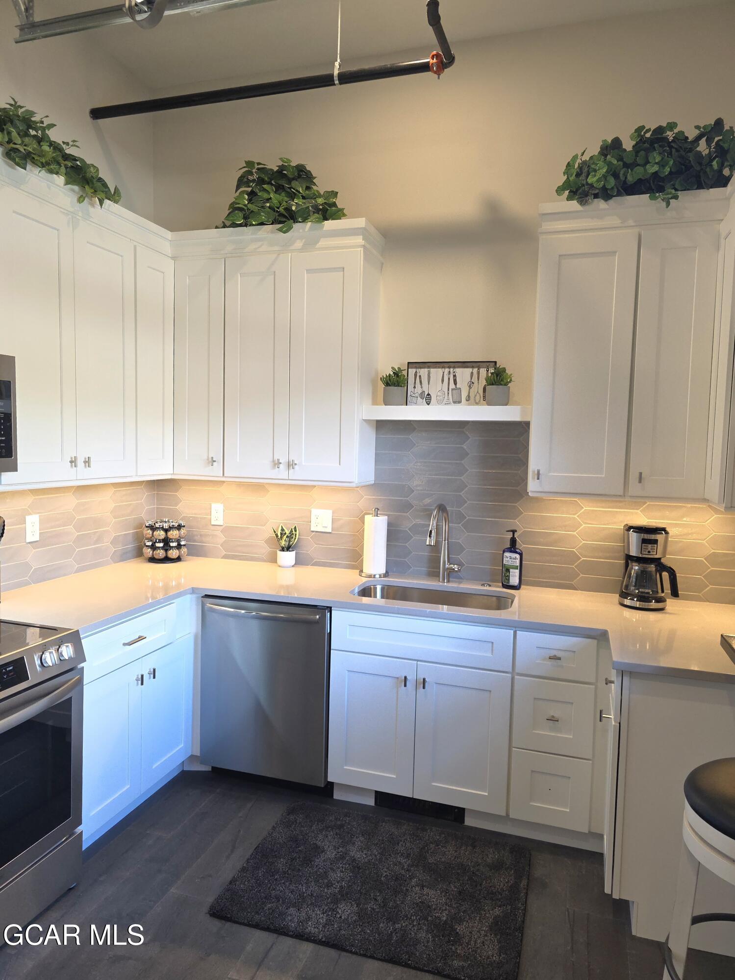 824 Grand Avenue 114