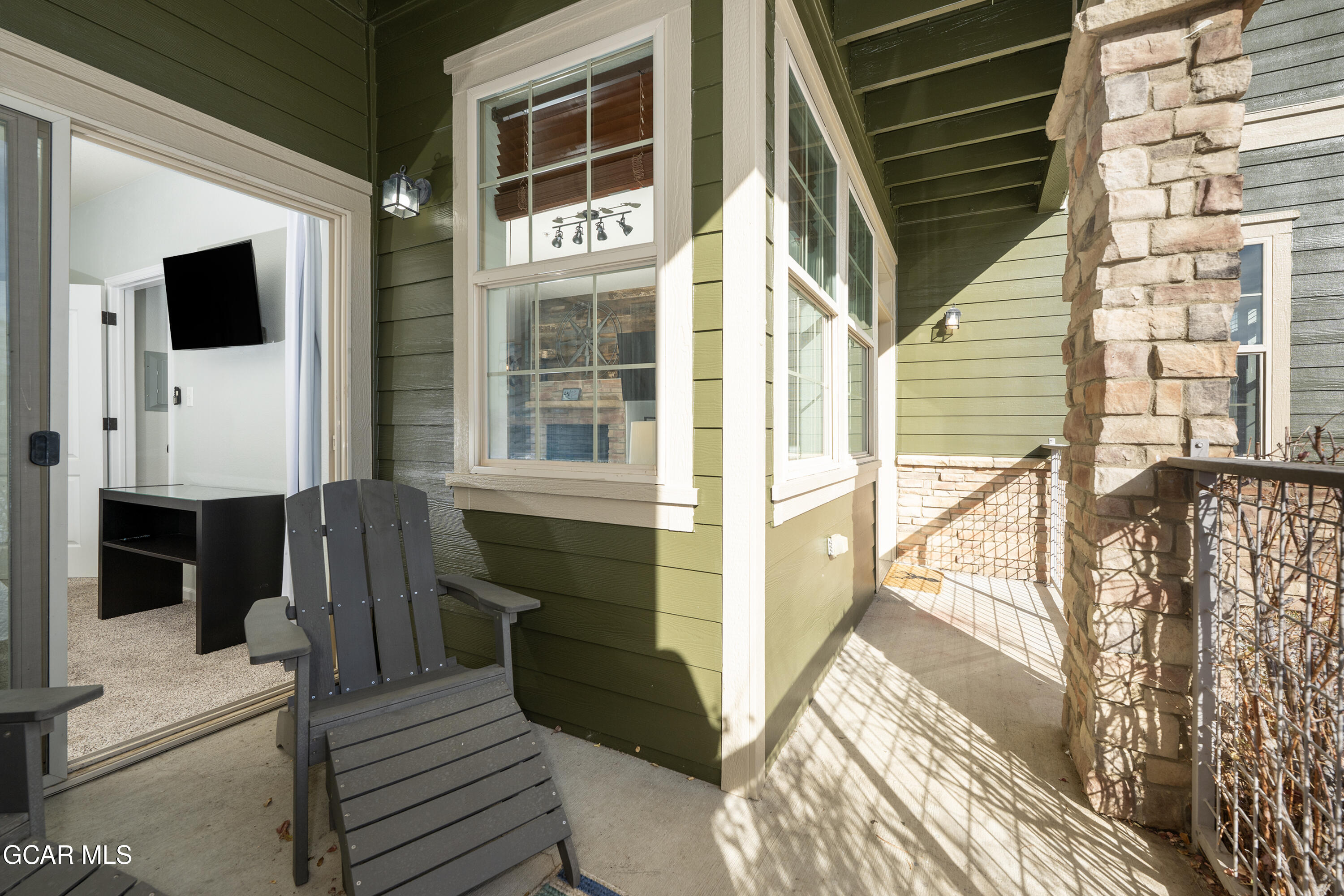 154 Village Rd #C-103