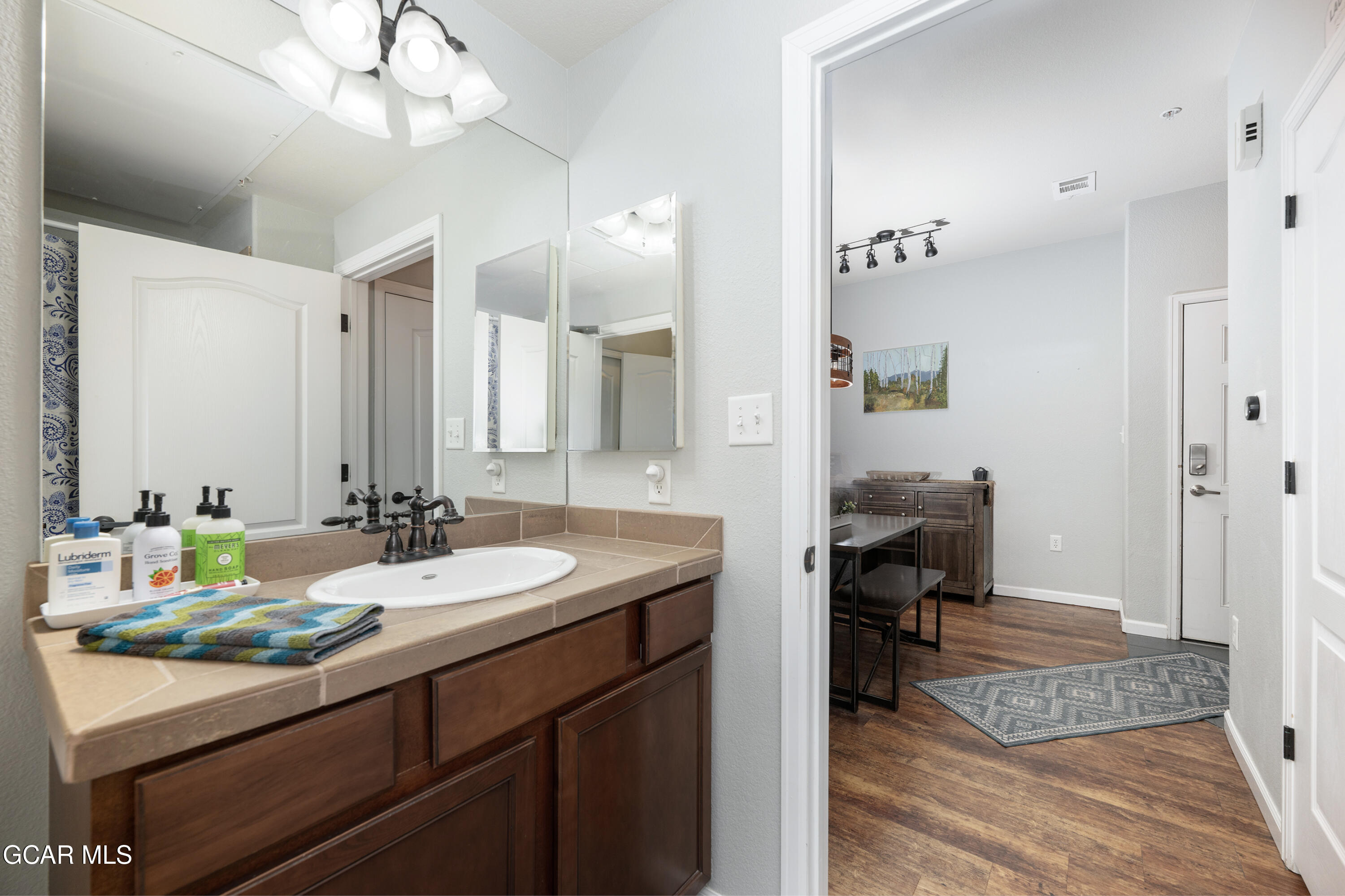 154 Village Rd #C-103