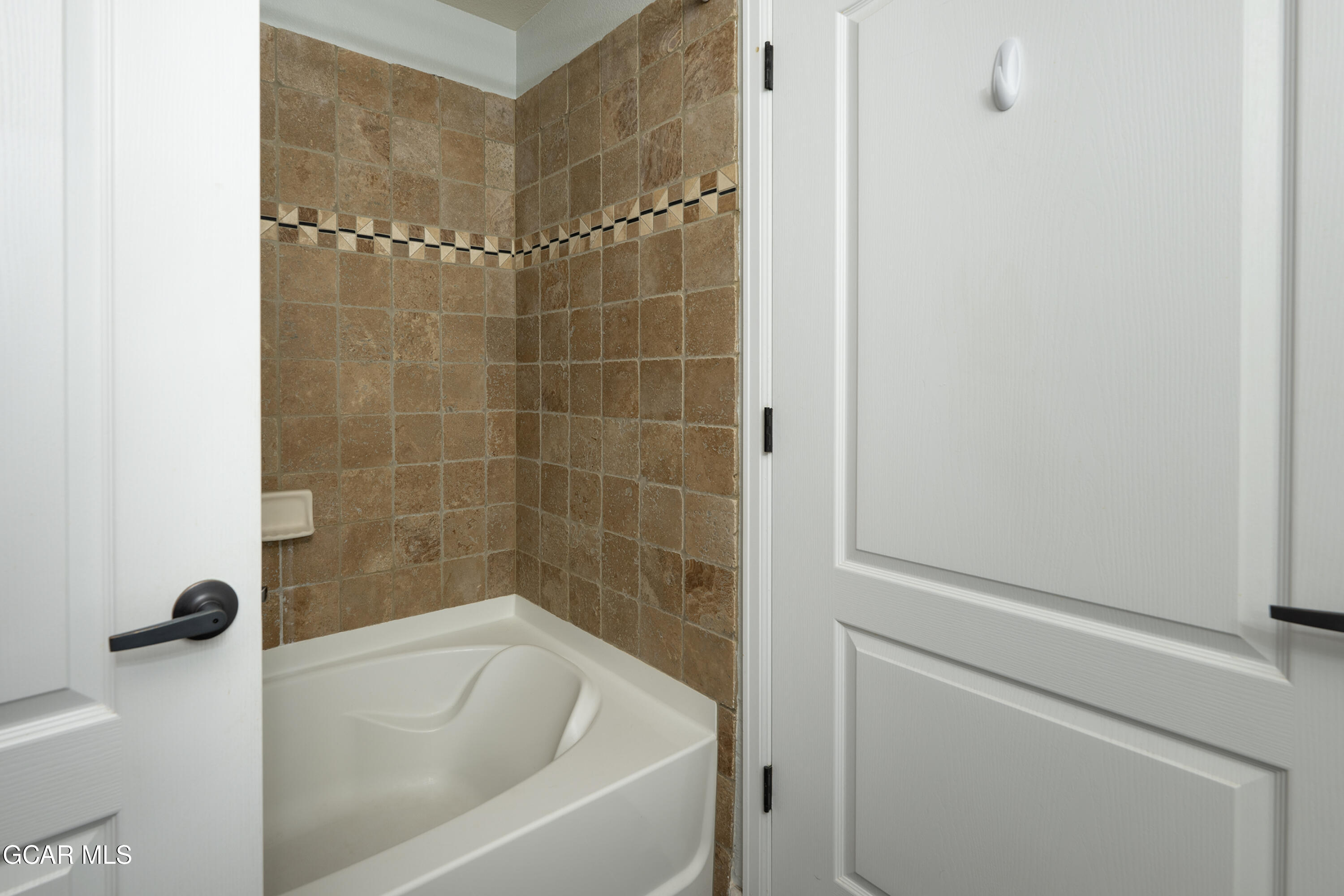 154 Village Rd #C-103