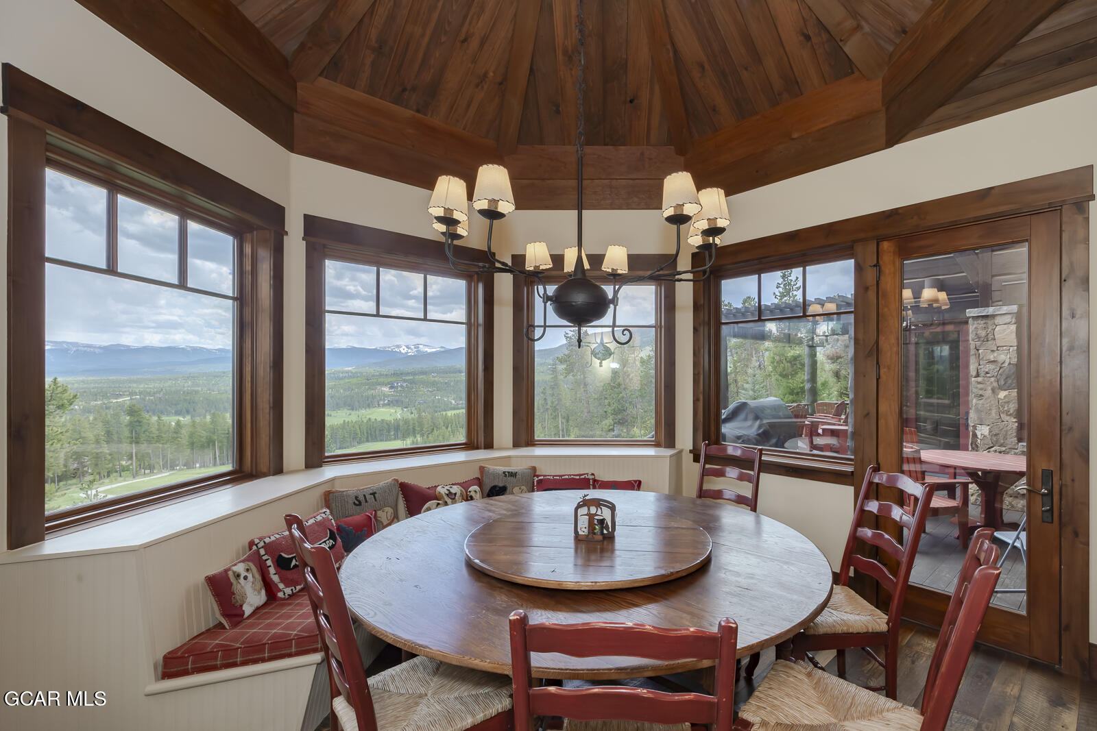 492 Golf Course Circle