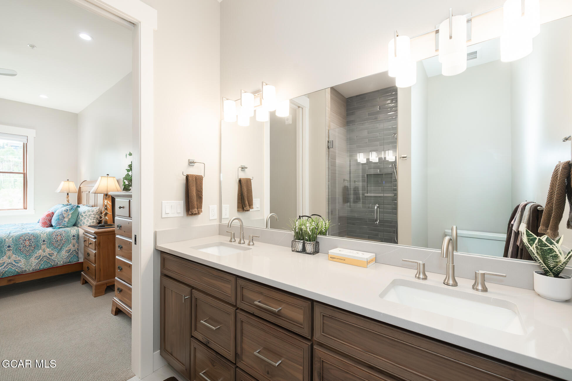 505 GRAND Avenue 204