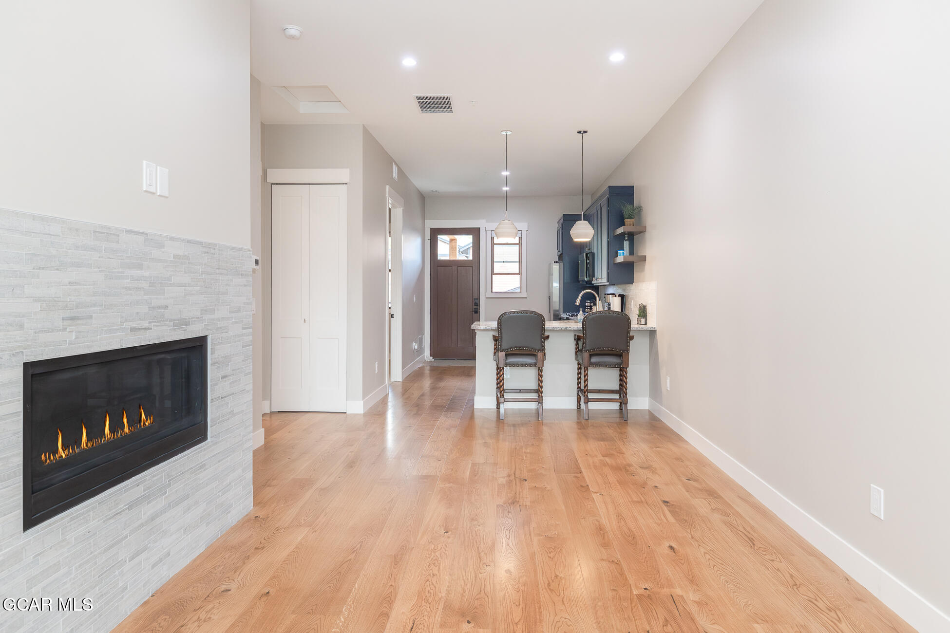 505 GRAND Avenue 204