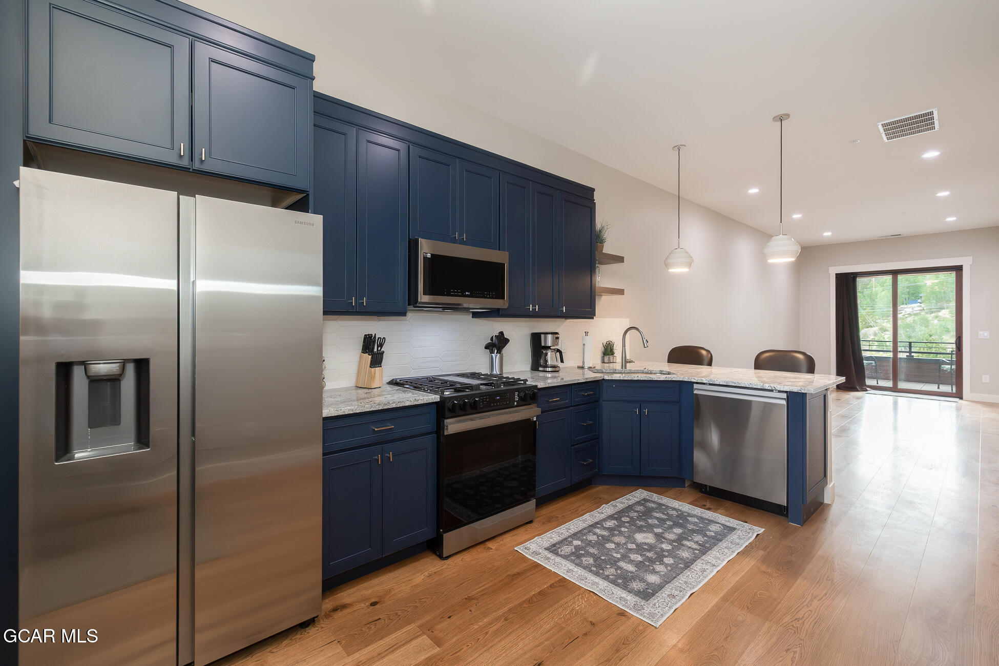 505 GRAND Avenue 204