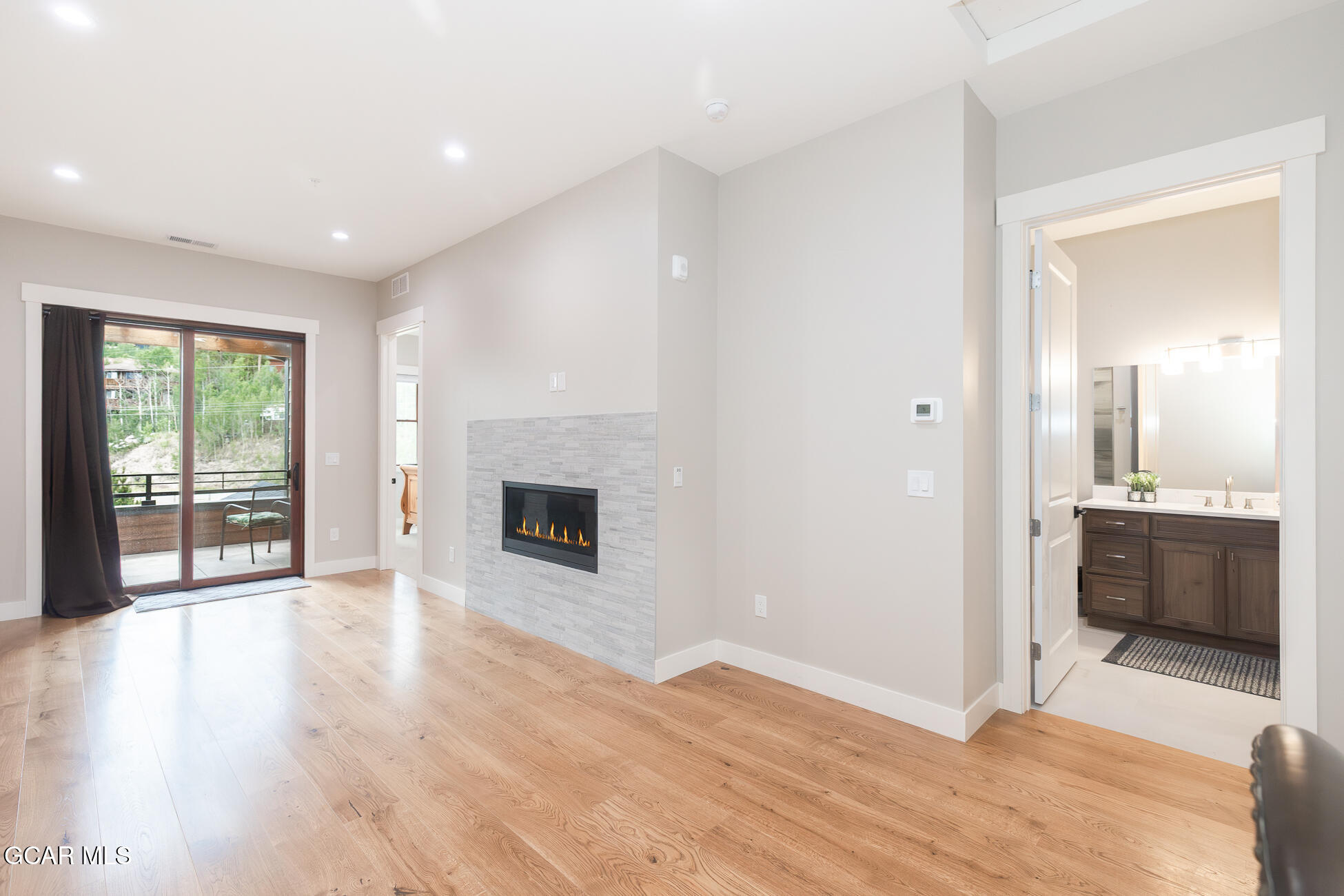 505 GRAND Avenue 204