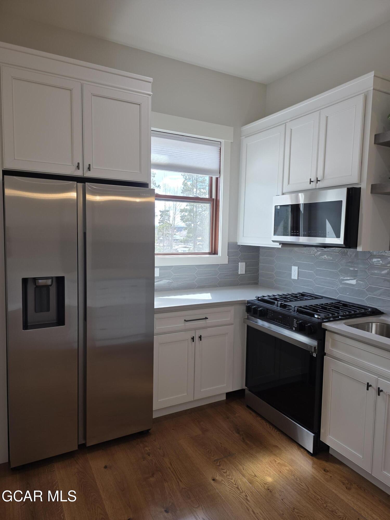 505 GRAND Avenue 201