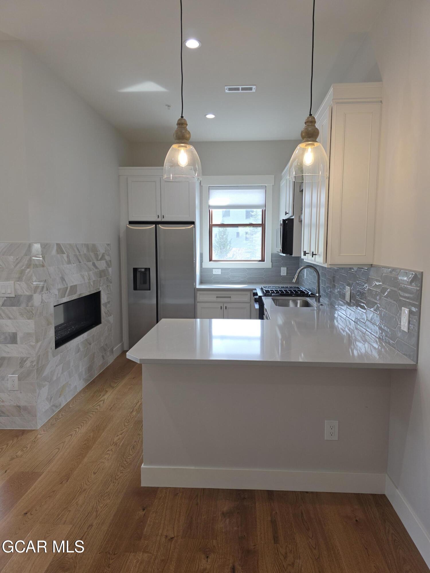 505 GRAND Avenue 201