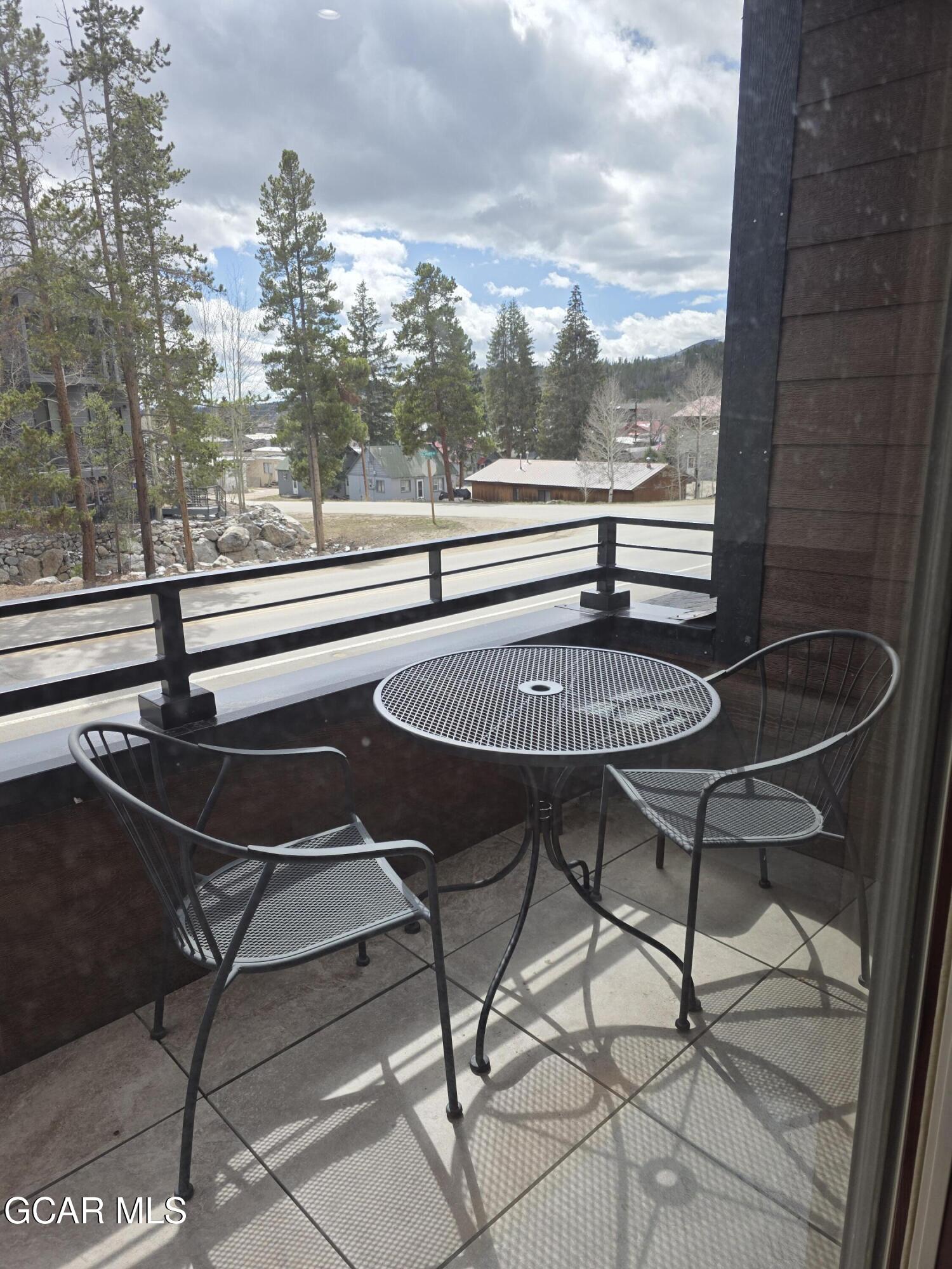 505 GRAND Avenue 201