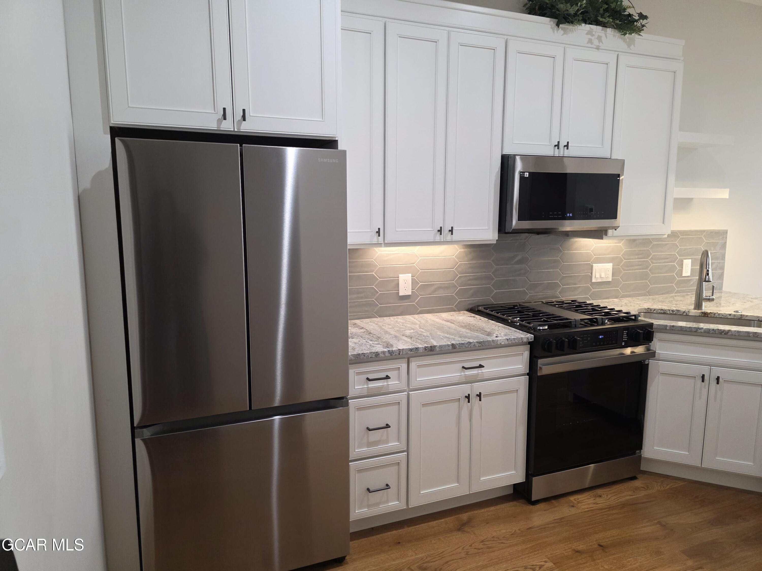 505 GRAND Avenue 203