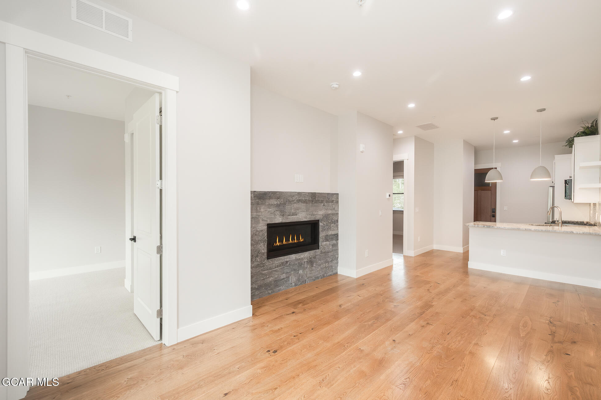 505 GRAND Avenue 203