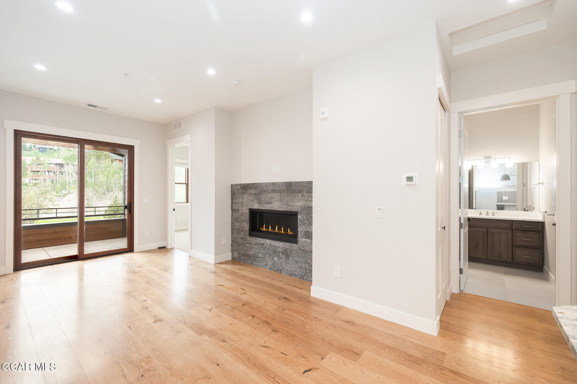 505 GRAND Avenue 203