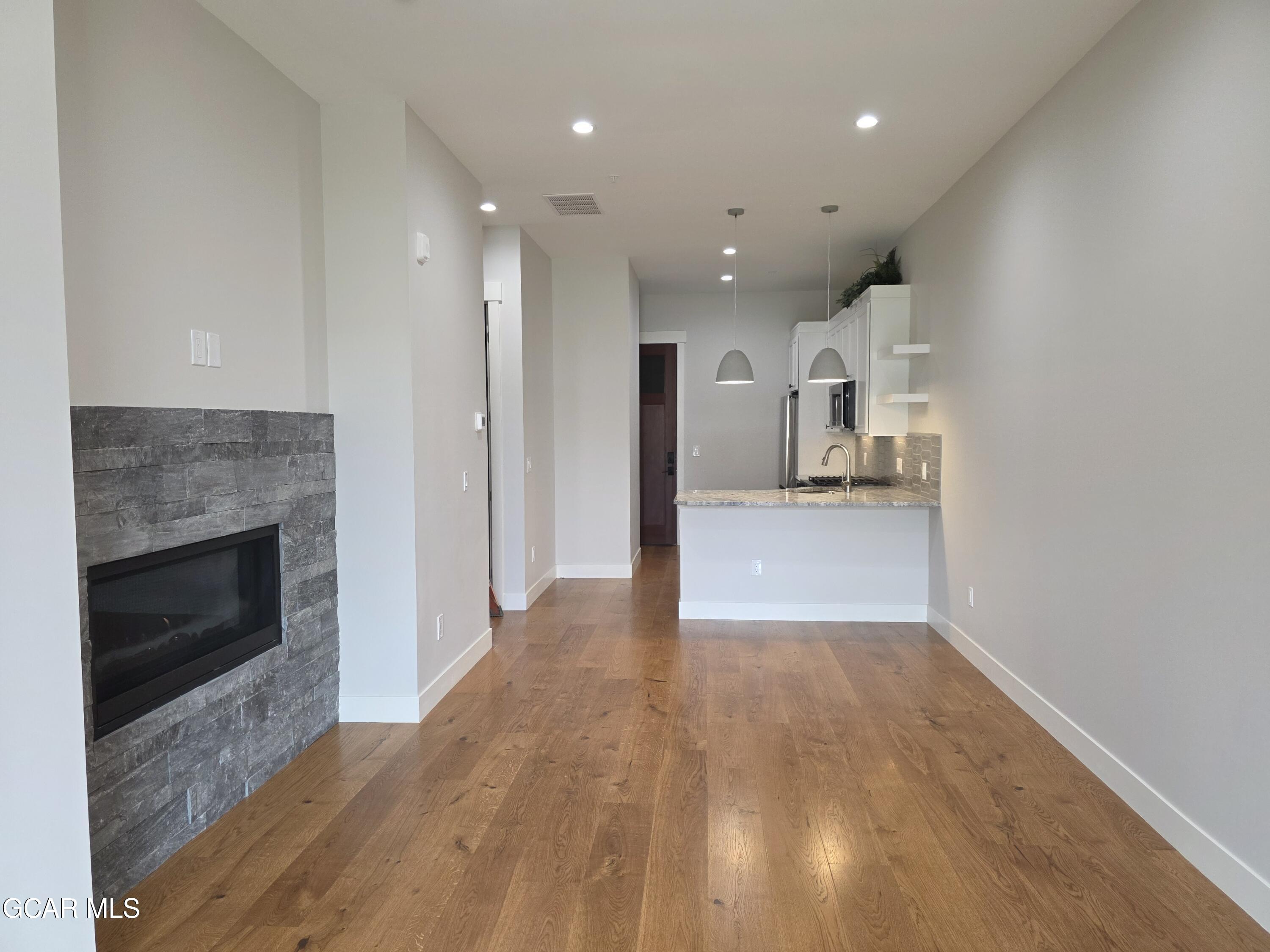 505 GRAND Avenue 203