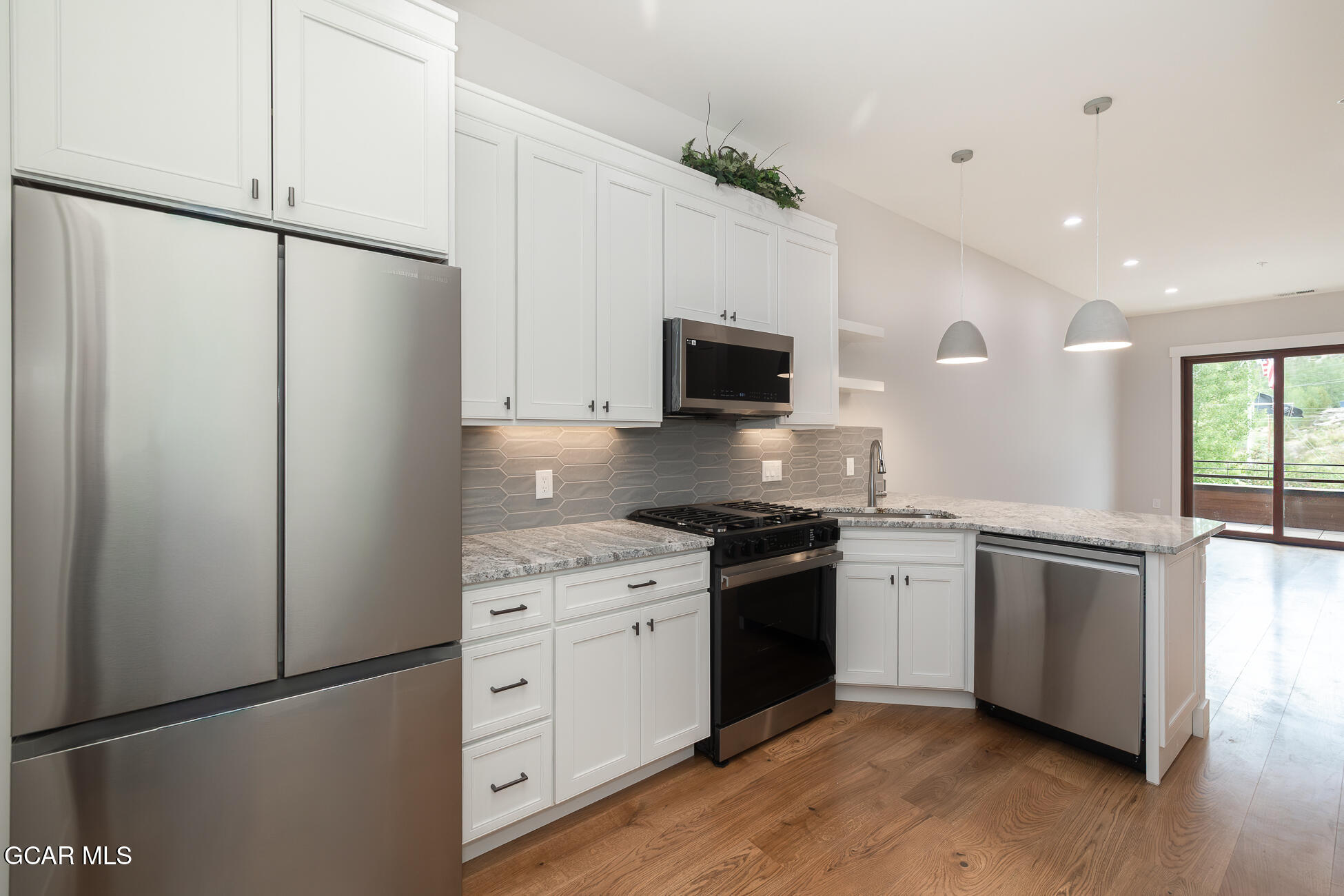 505 GRAND Avenue 203