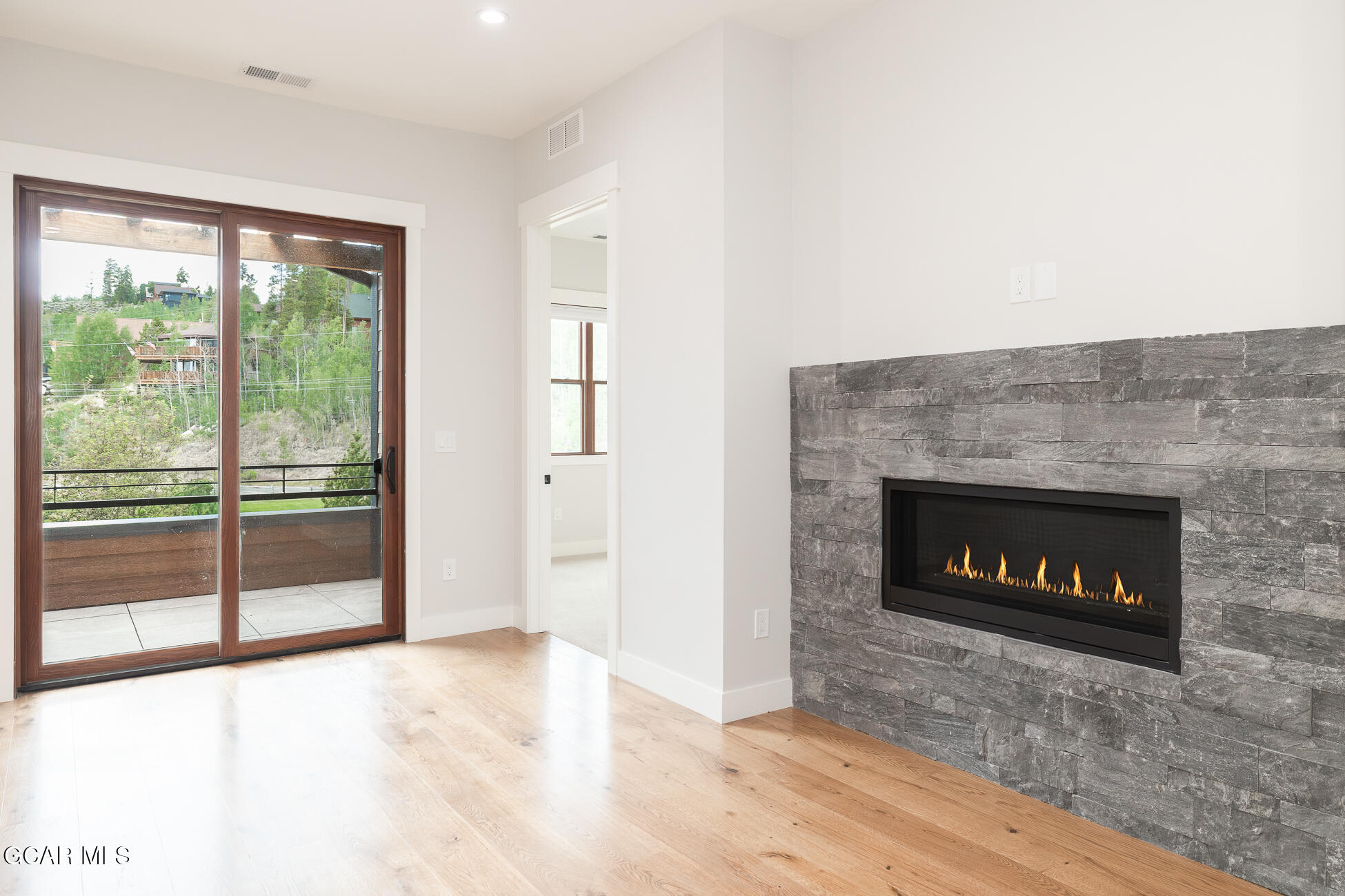 505 GRAND Avenue 203