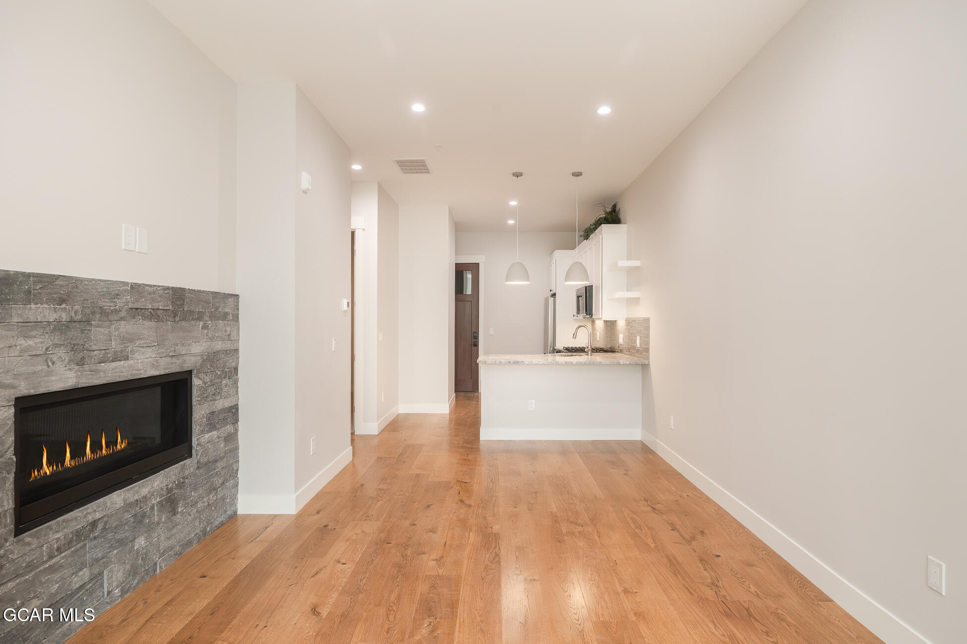505 GRAND Avenue 203