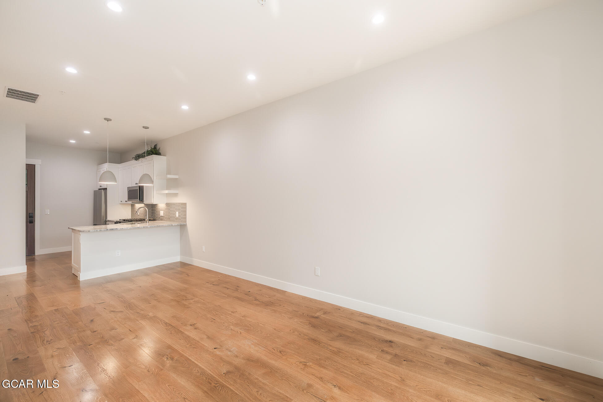 505 GRAND Avenue 203