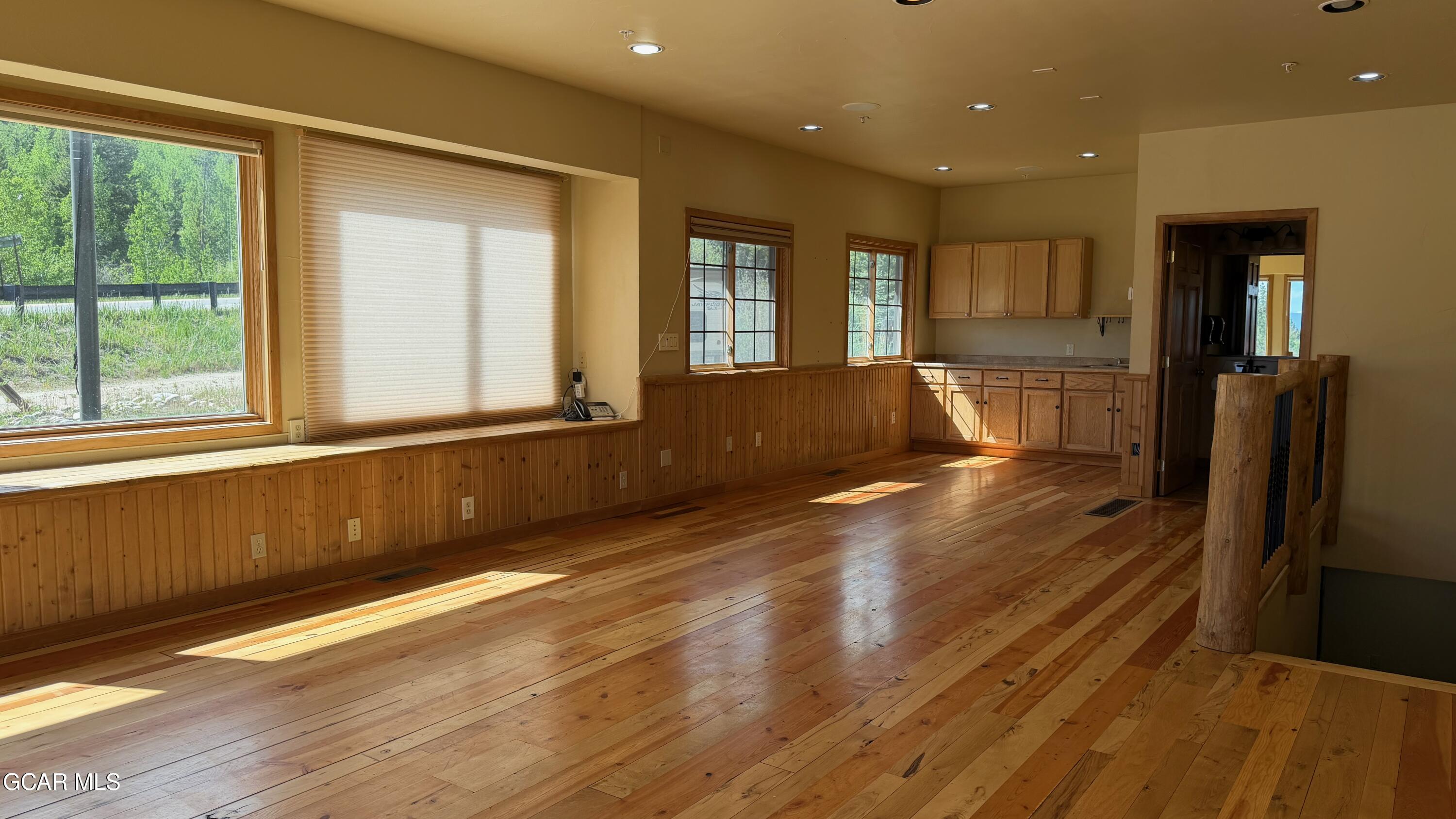 101 Lake Avenue 5
