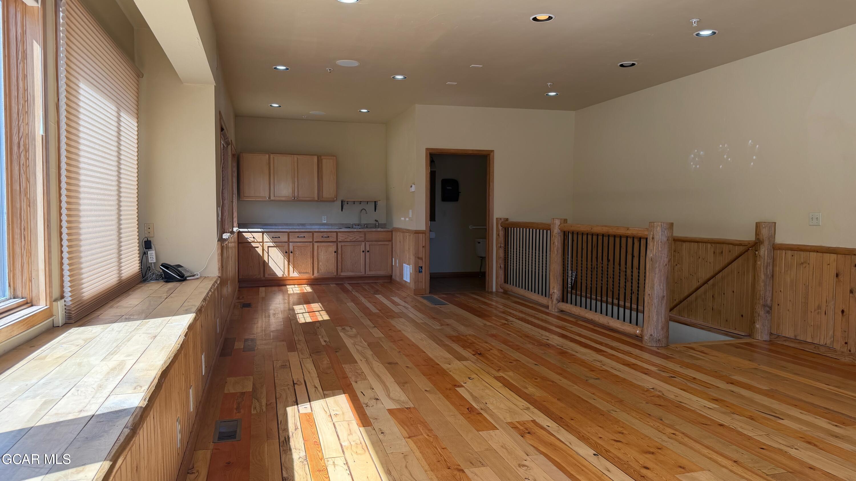 101 Lake Avenue 5