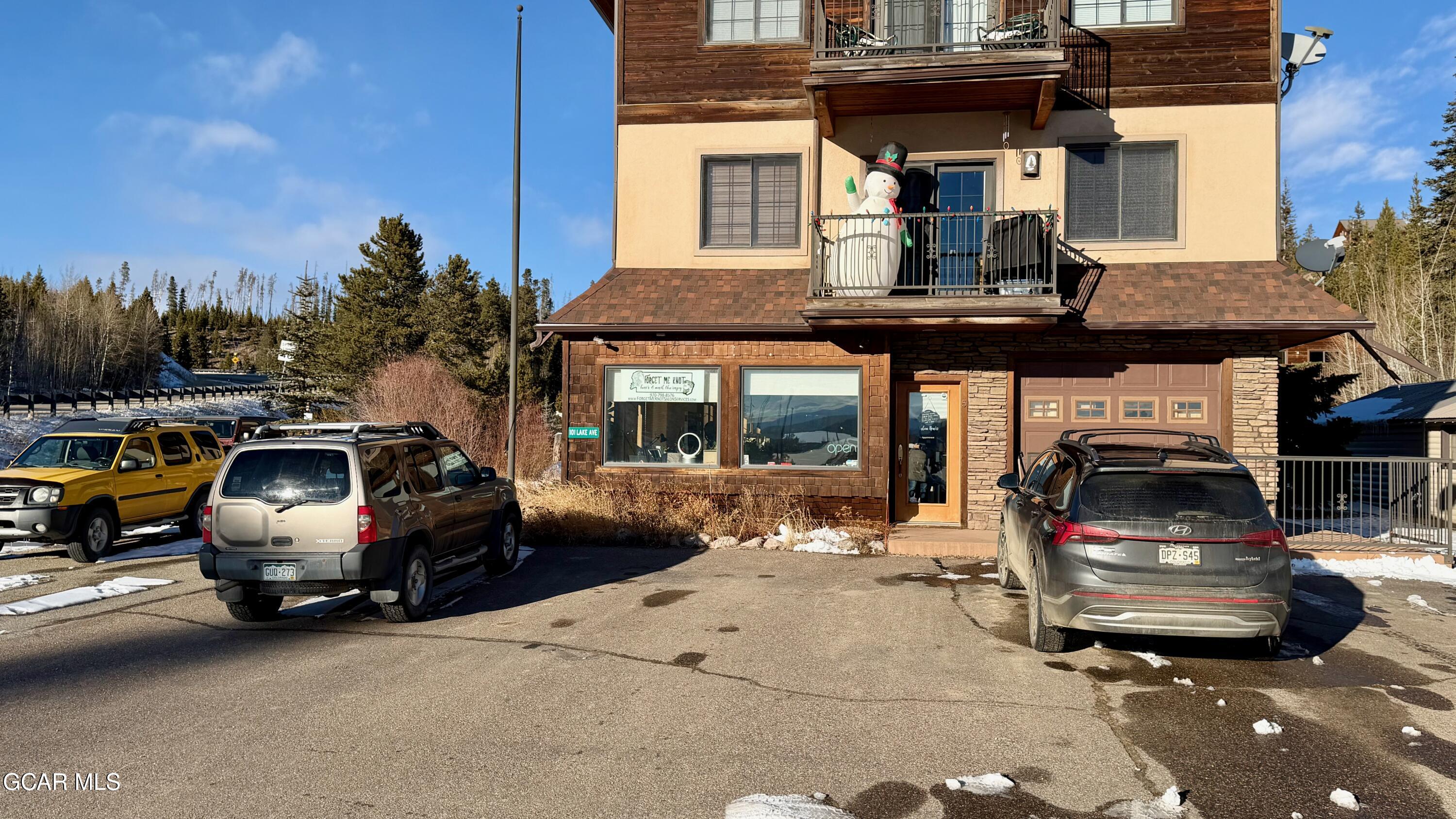 101 Lake Avenue 5