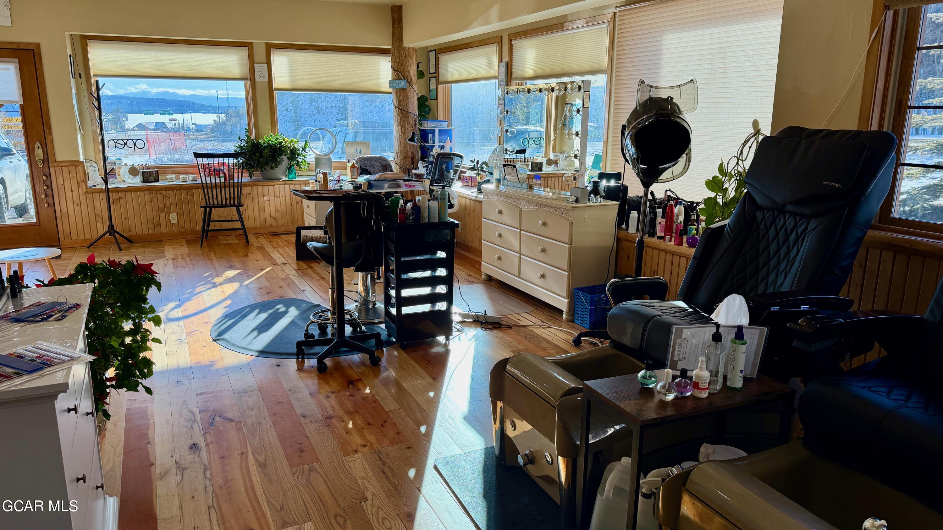 101 Lake Avenue 5