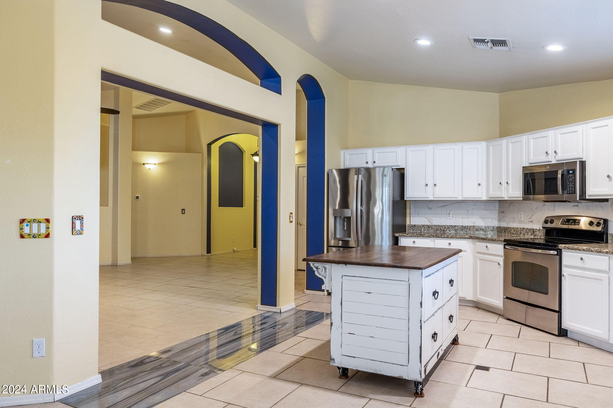 18014 N 44TH Place