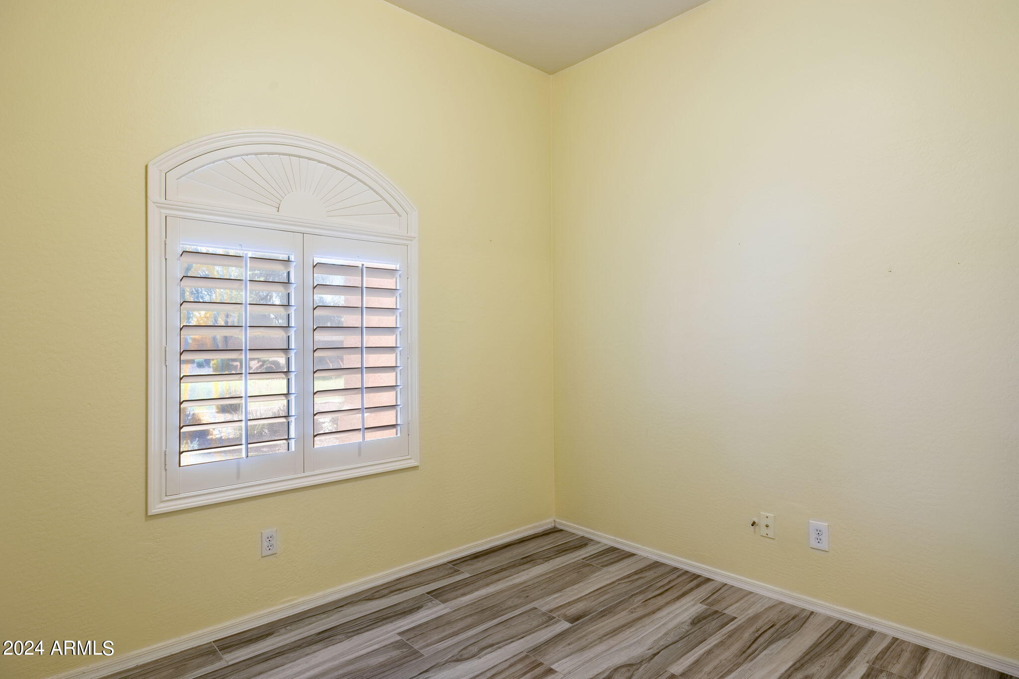 18014 N 44TH Place