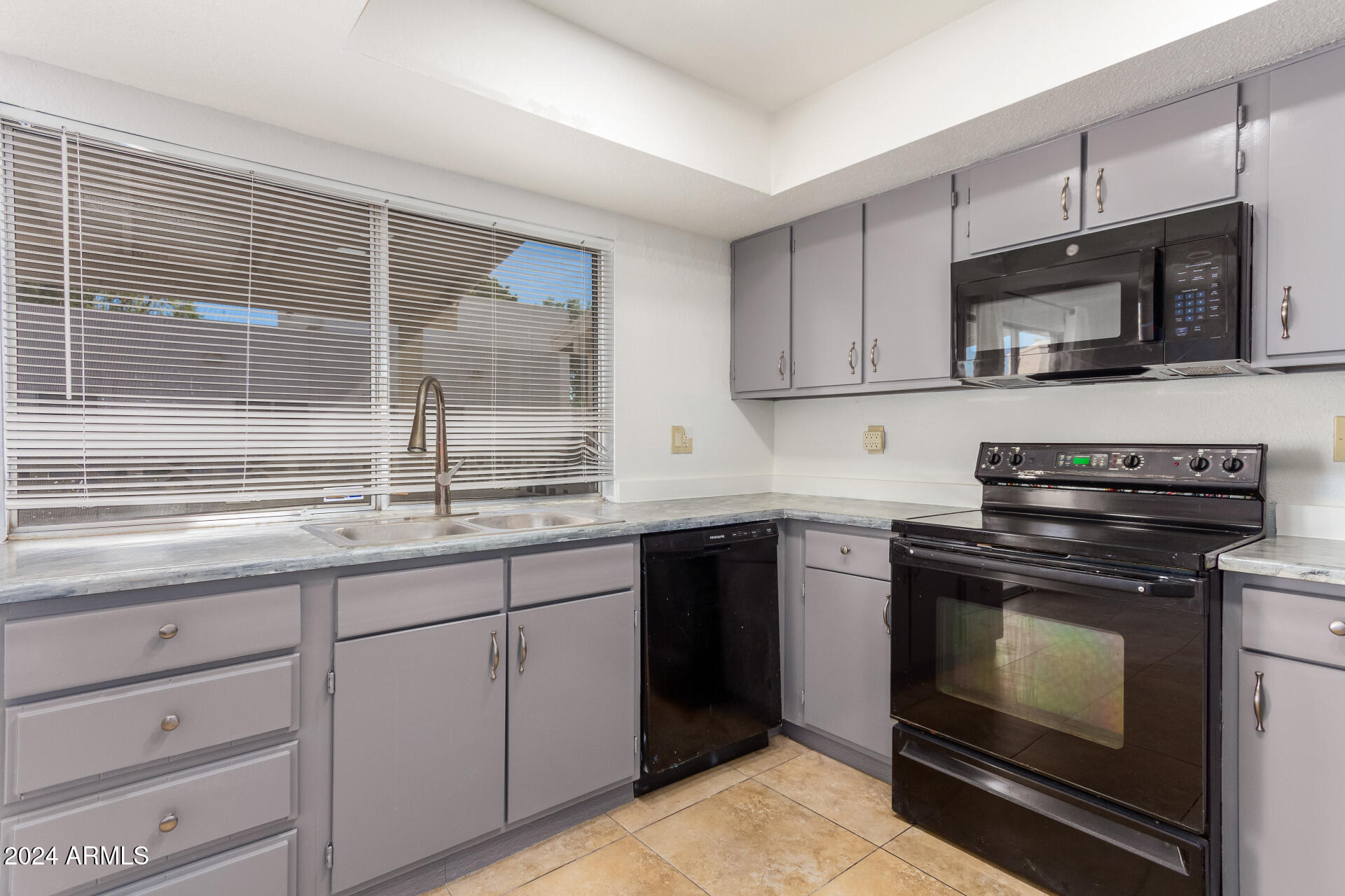 16053 N 26TH Circle