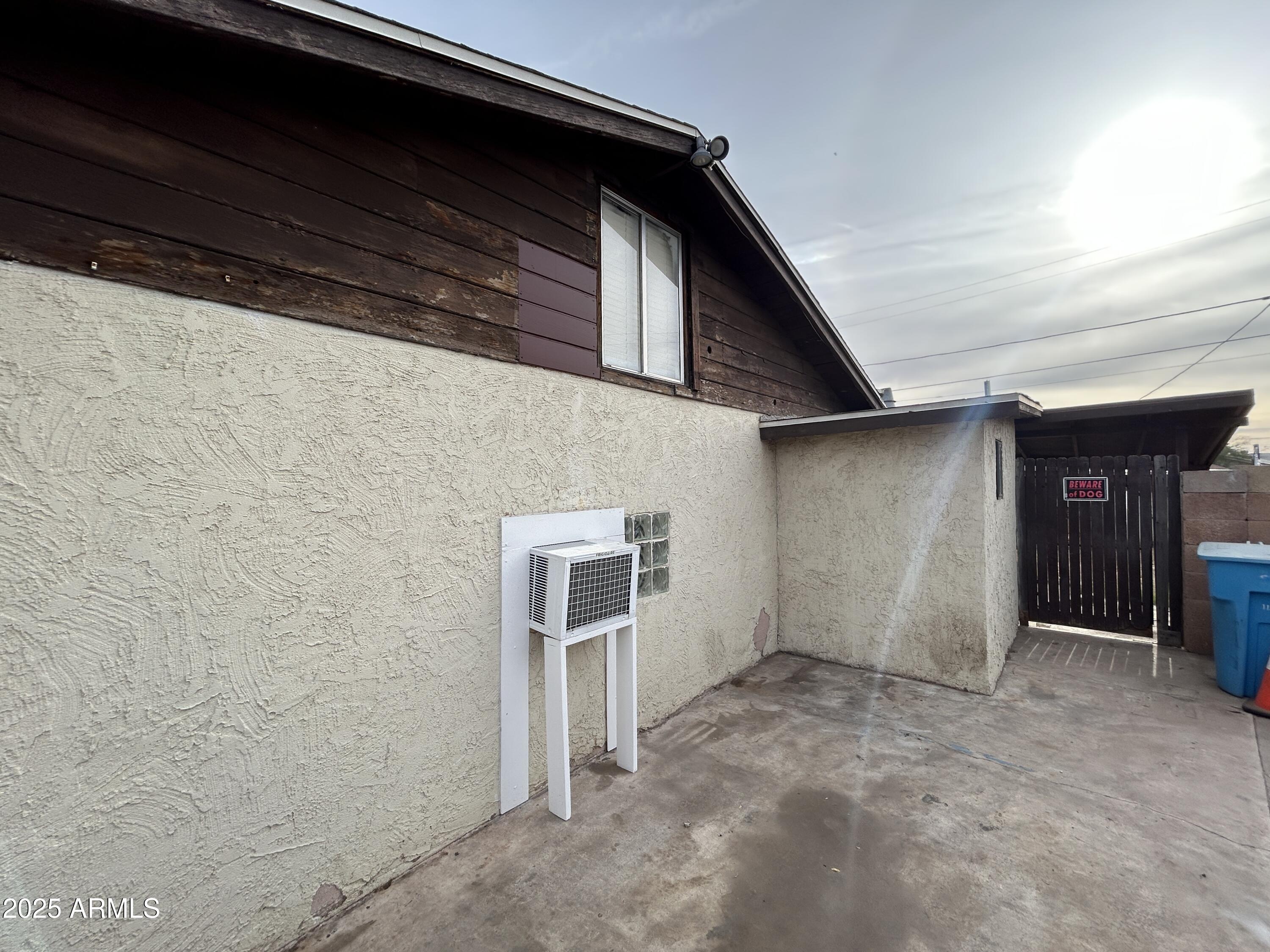 3062 N 42ND Avenue
