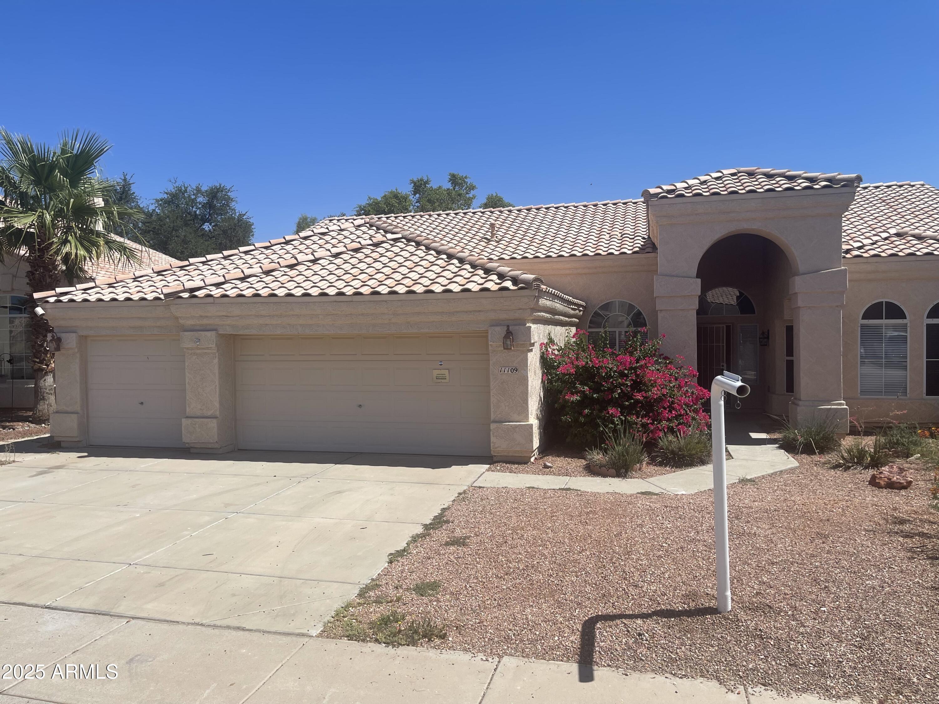11109 W AMELIA Avenue