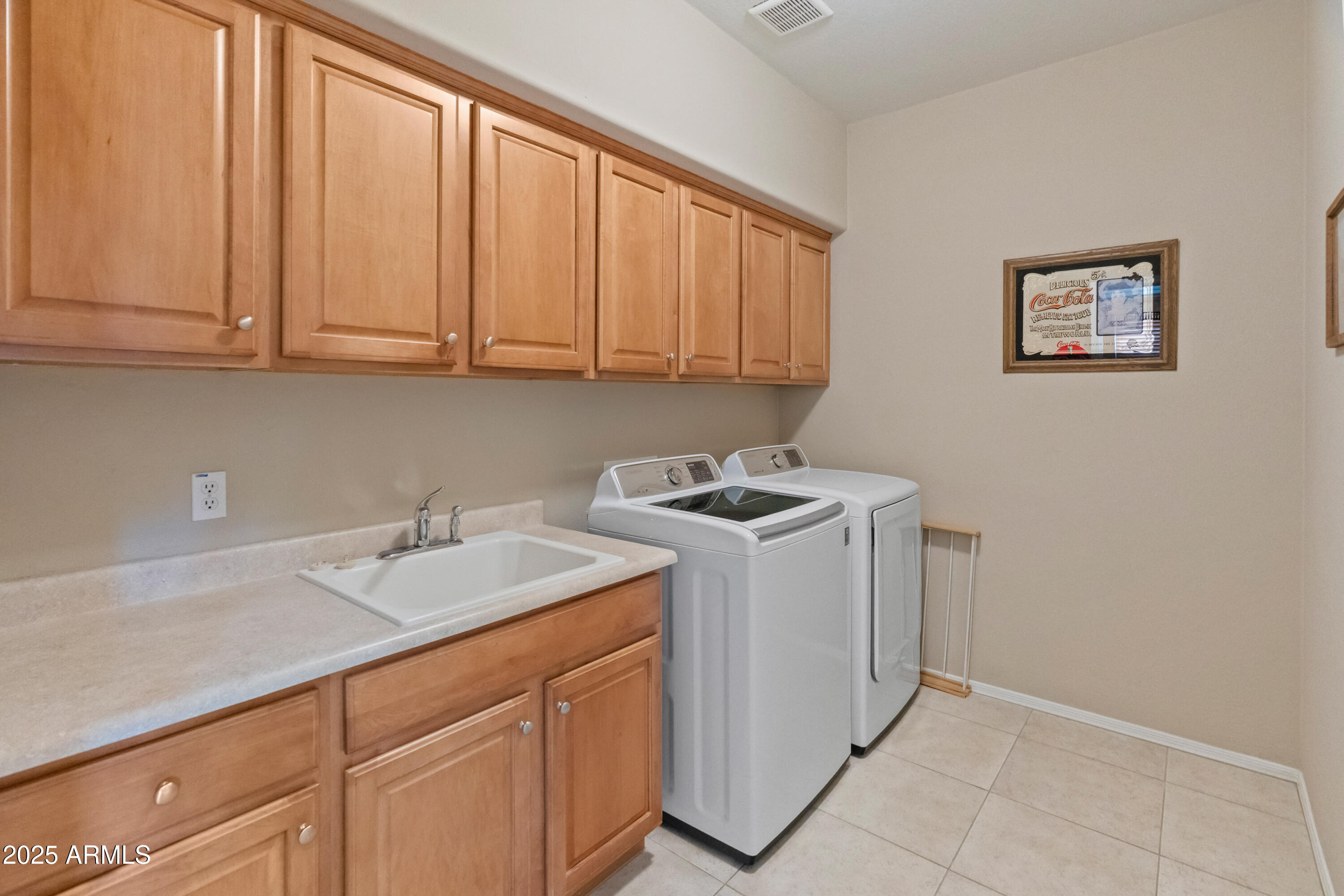 26011 W TONOPAH Drive