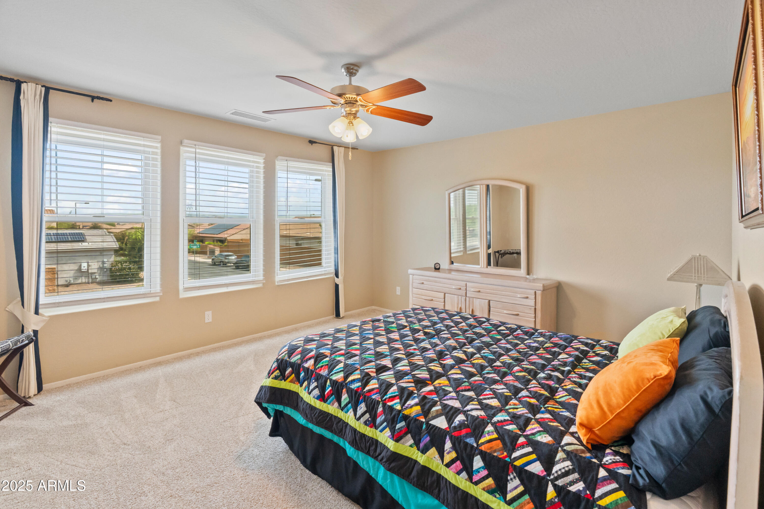 26011 W TONOPAH Drive
