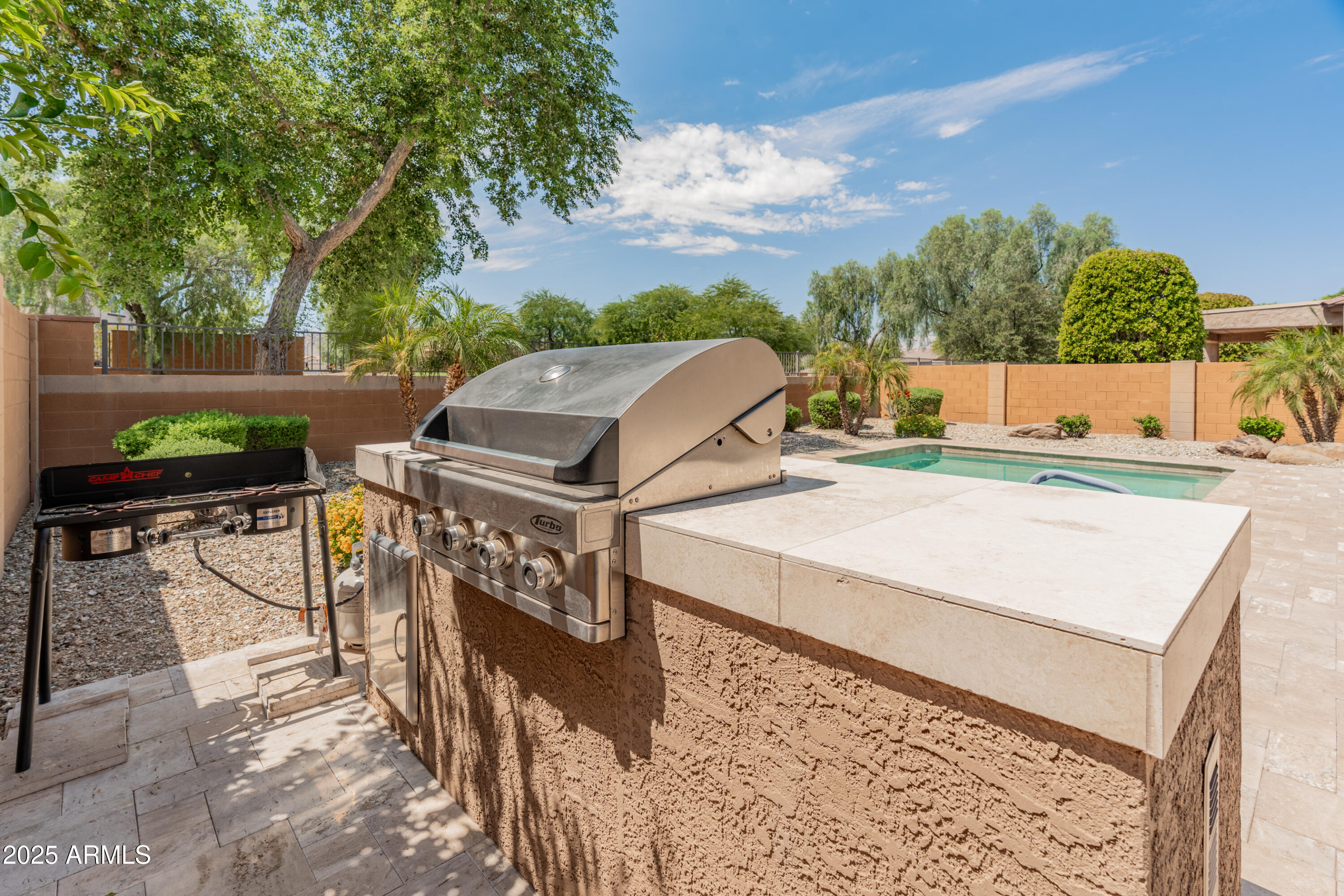 26011 W TONOPAH Drive