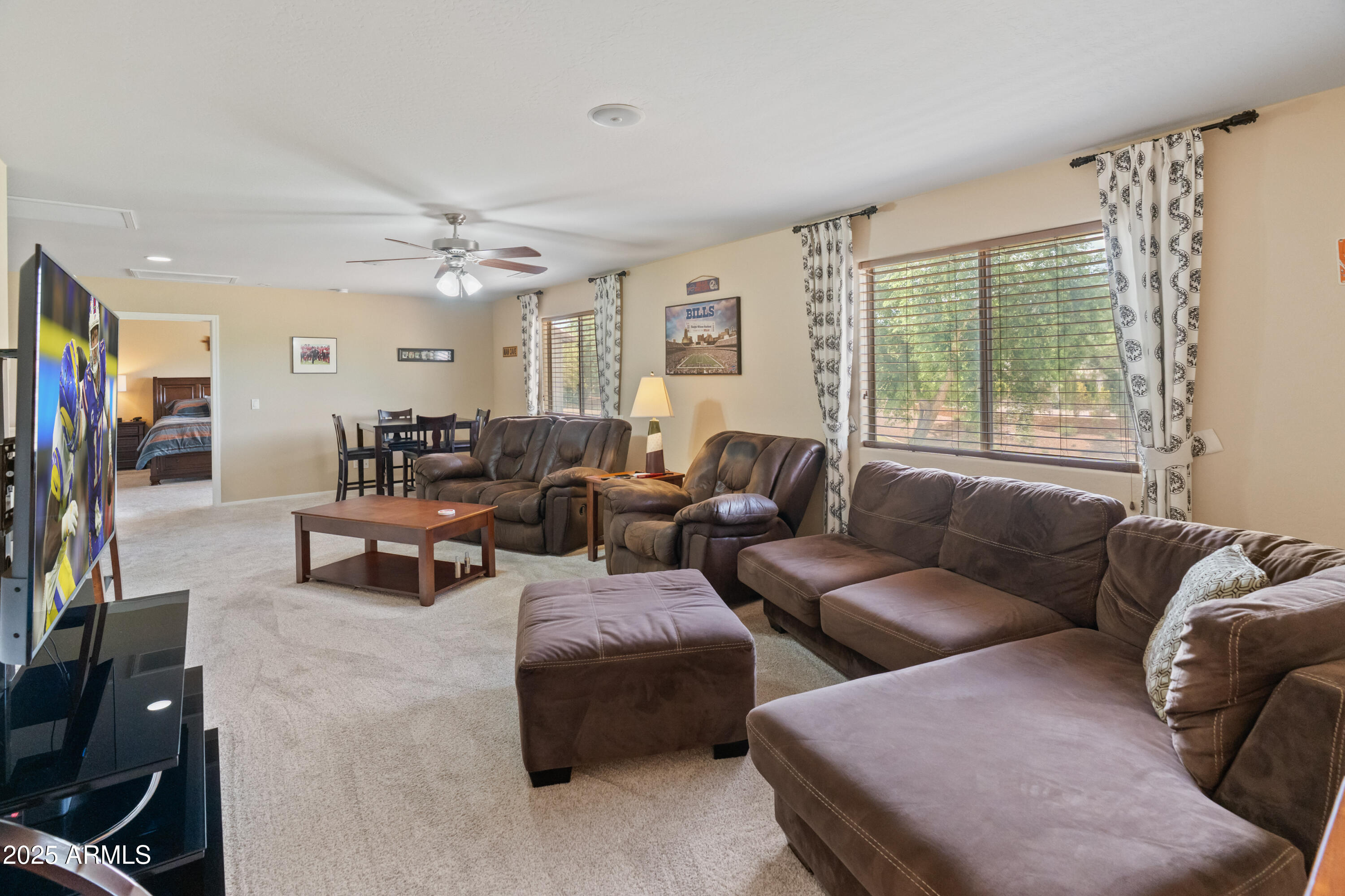26011 W TONOPAH Drive