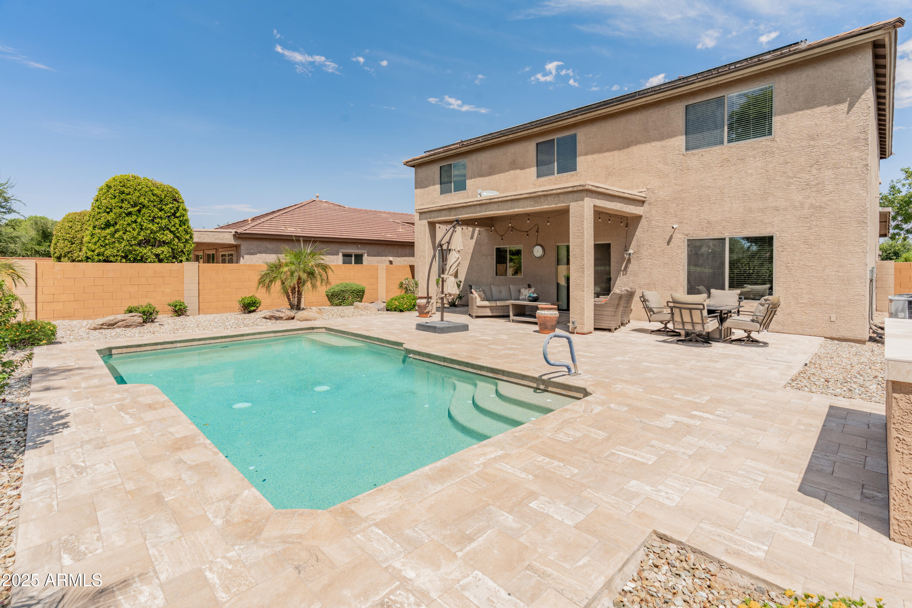 26011 W TONOPAH Drive