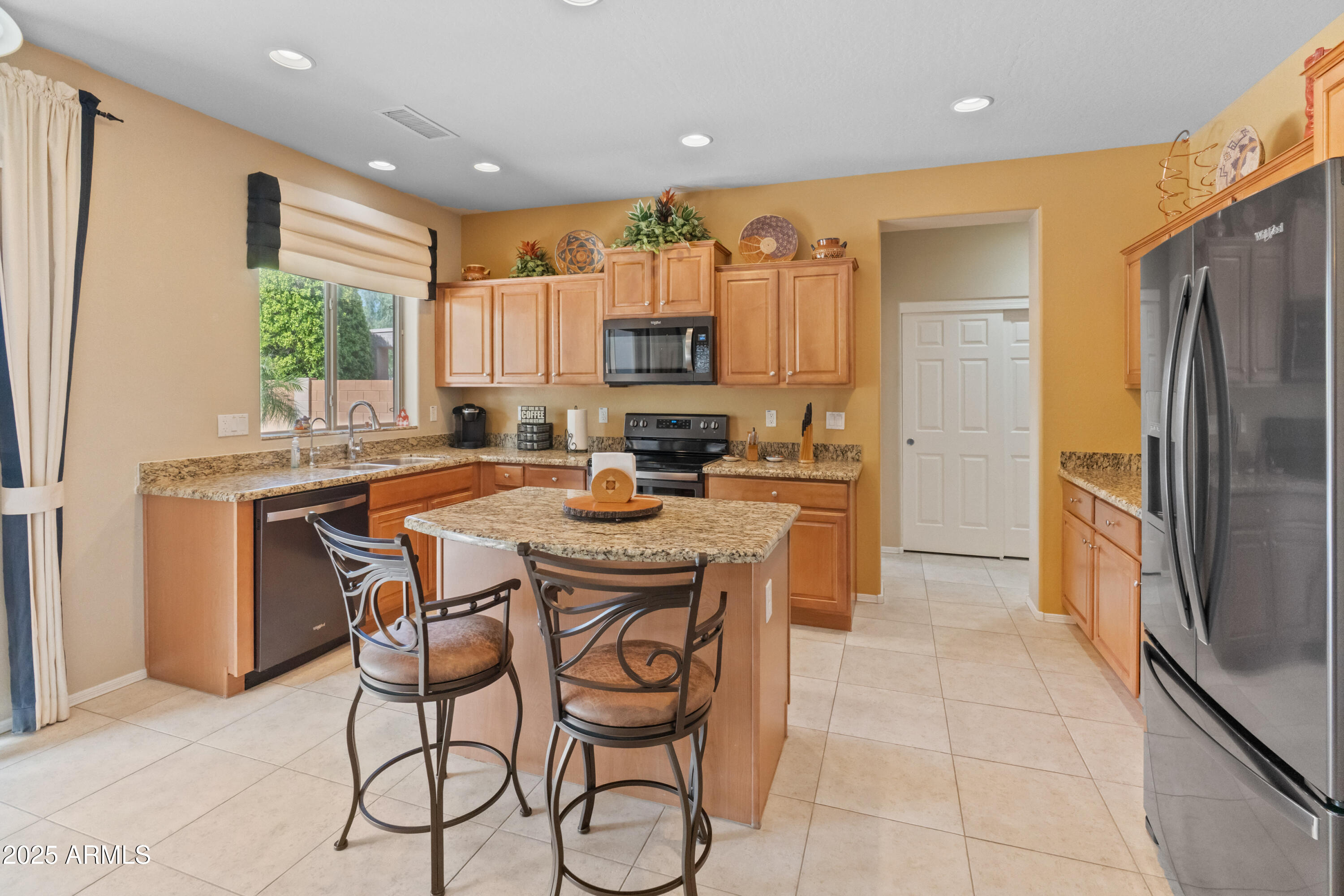 26011 W TONOPAH Drive